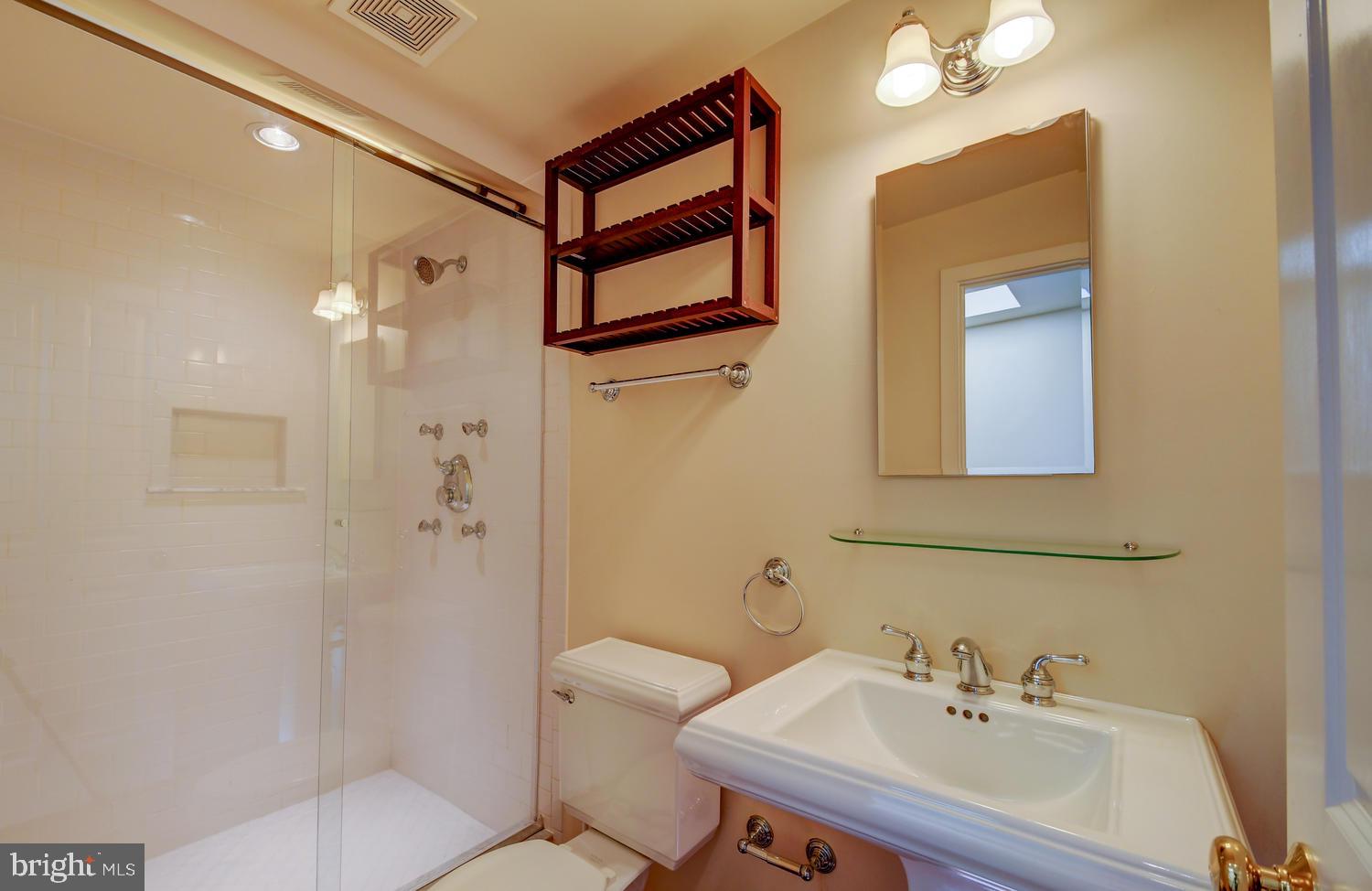 UPPER FELLS POINT - Residential