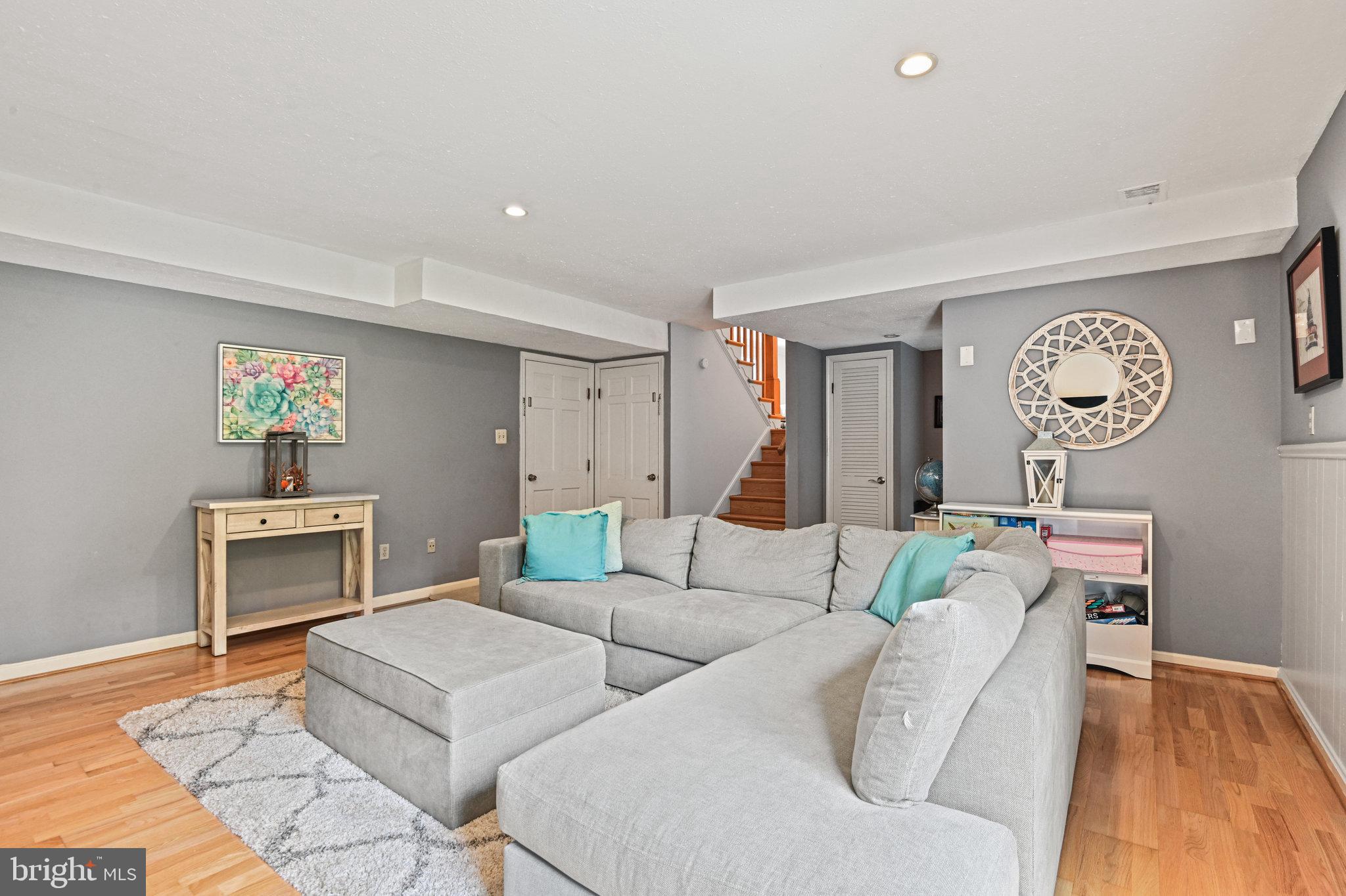 OAKDALE PARK - Residential