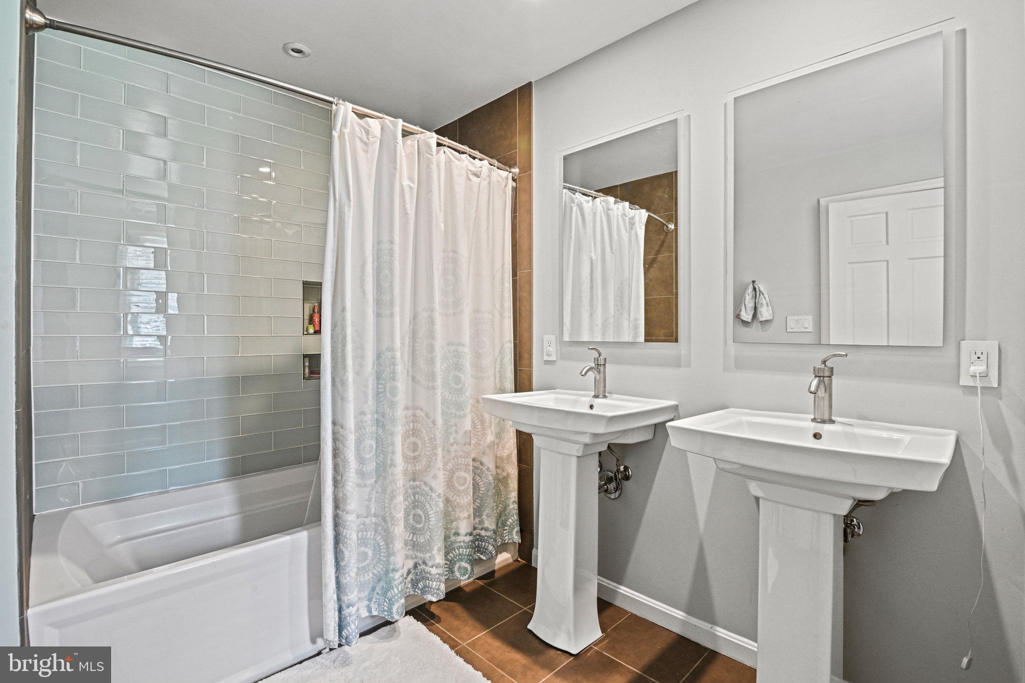 OAKDALE PARK - Residential