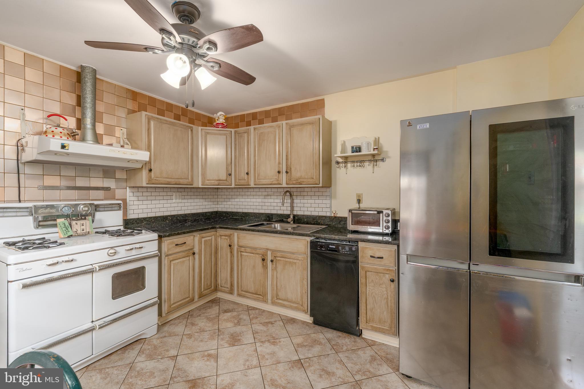 ACADEMY ACRES - Residential