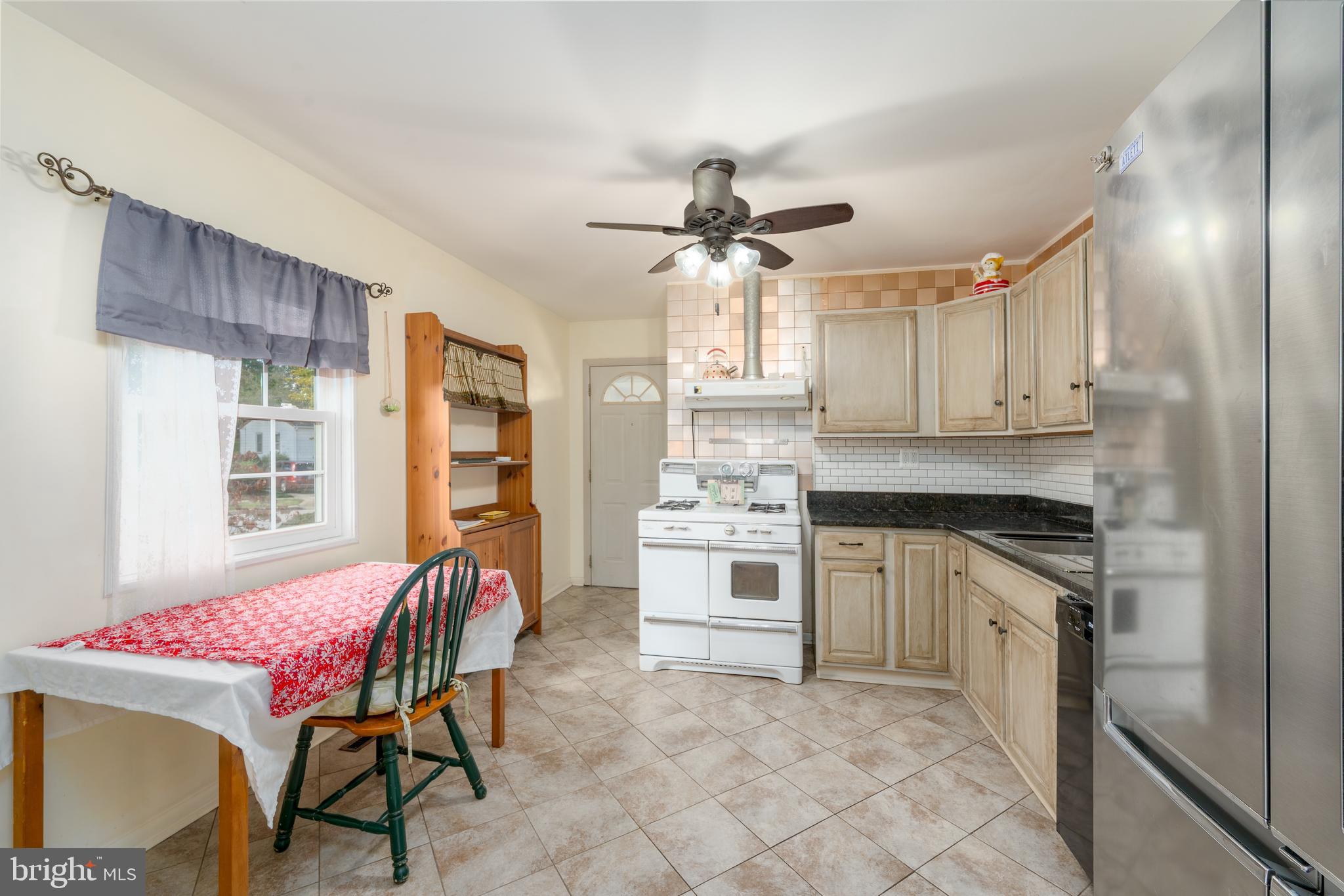 ACADEMY ACRES - Residential