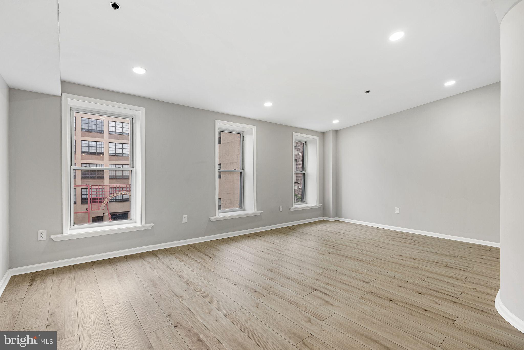 CLASSIC COURT - Residential