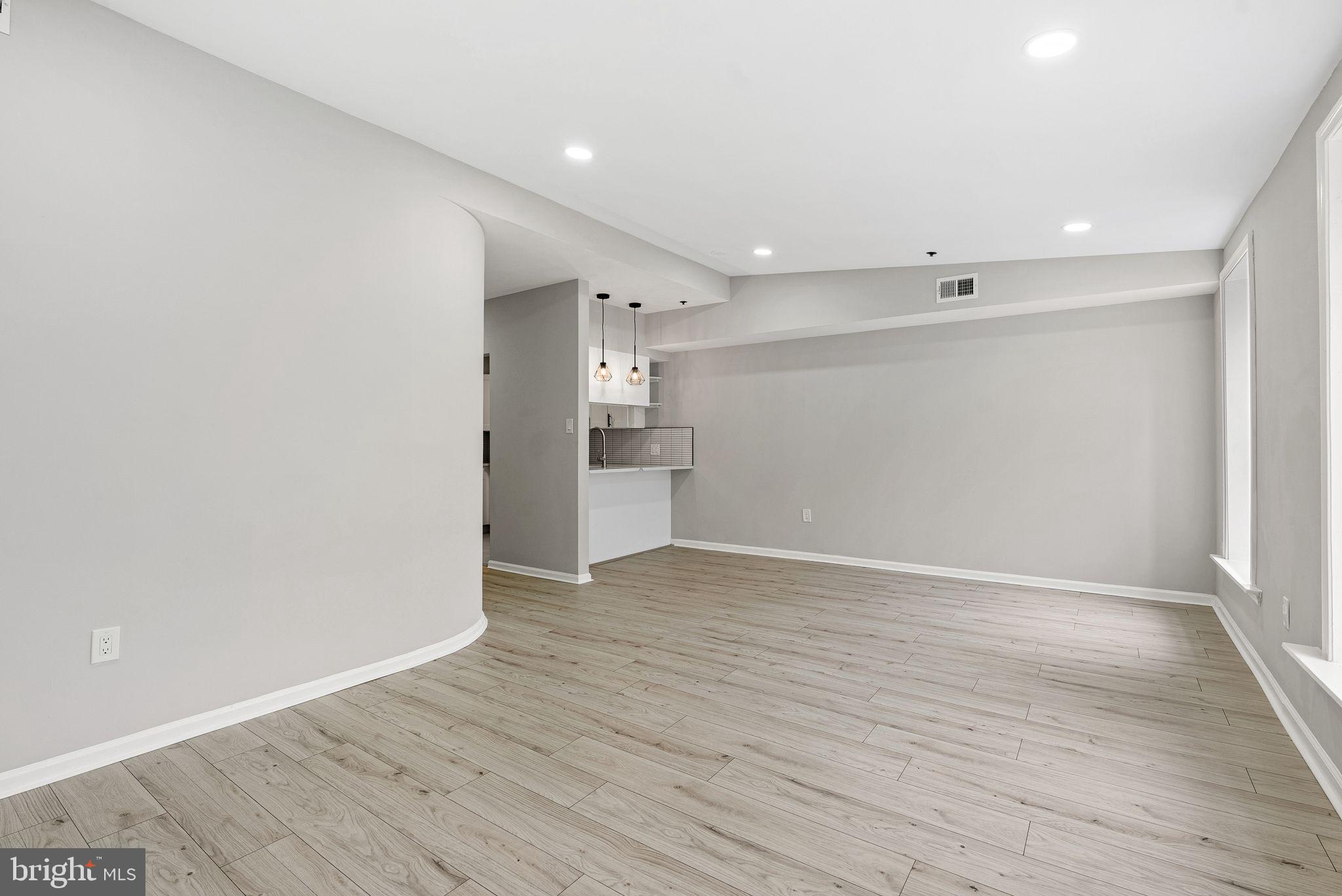 CLASSIC COURT - Residential