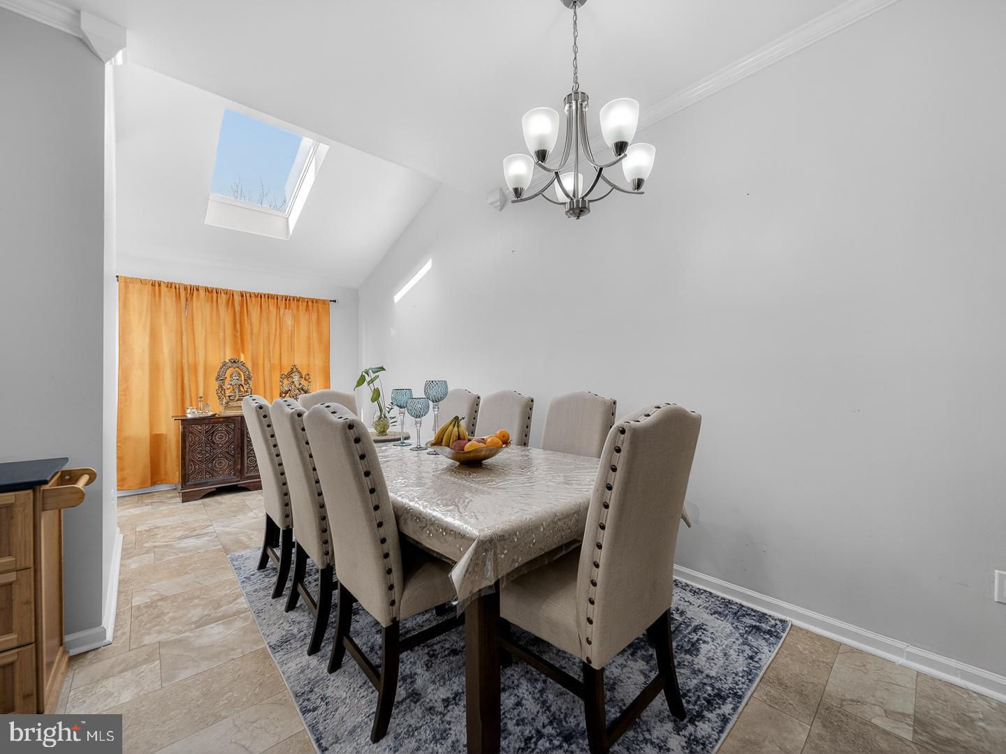 PARADISE - Residential Lease