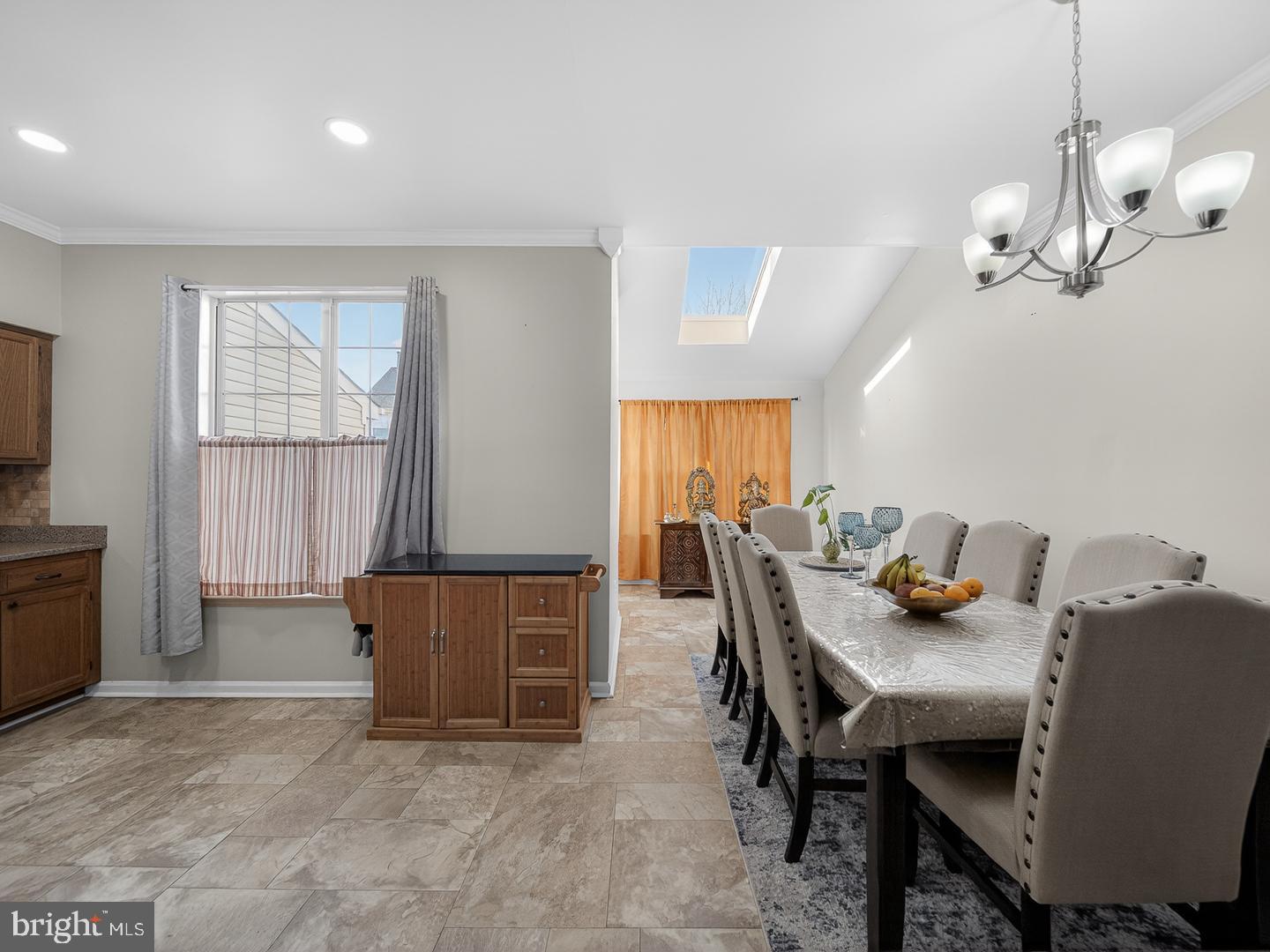 PARADISE - Residential Lease