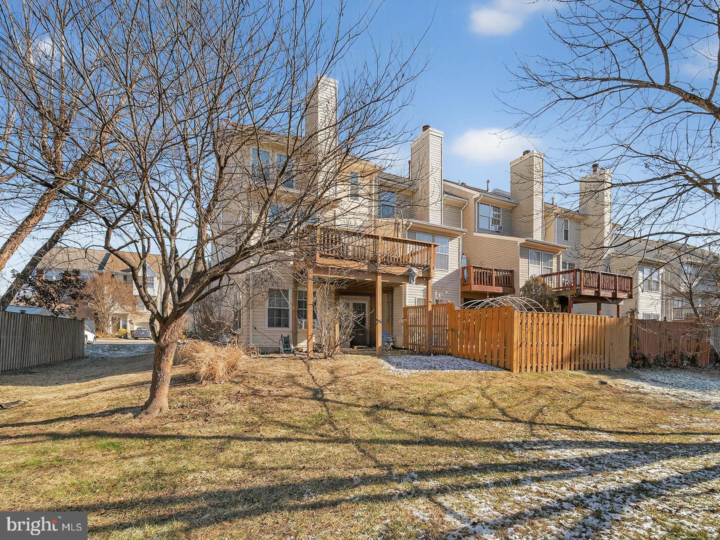 PARADISE - Residential Lease