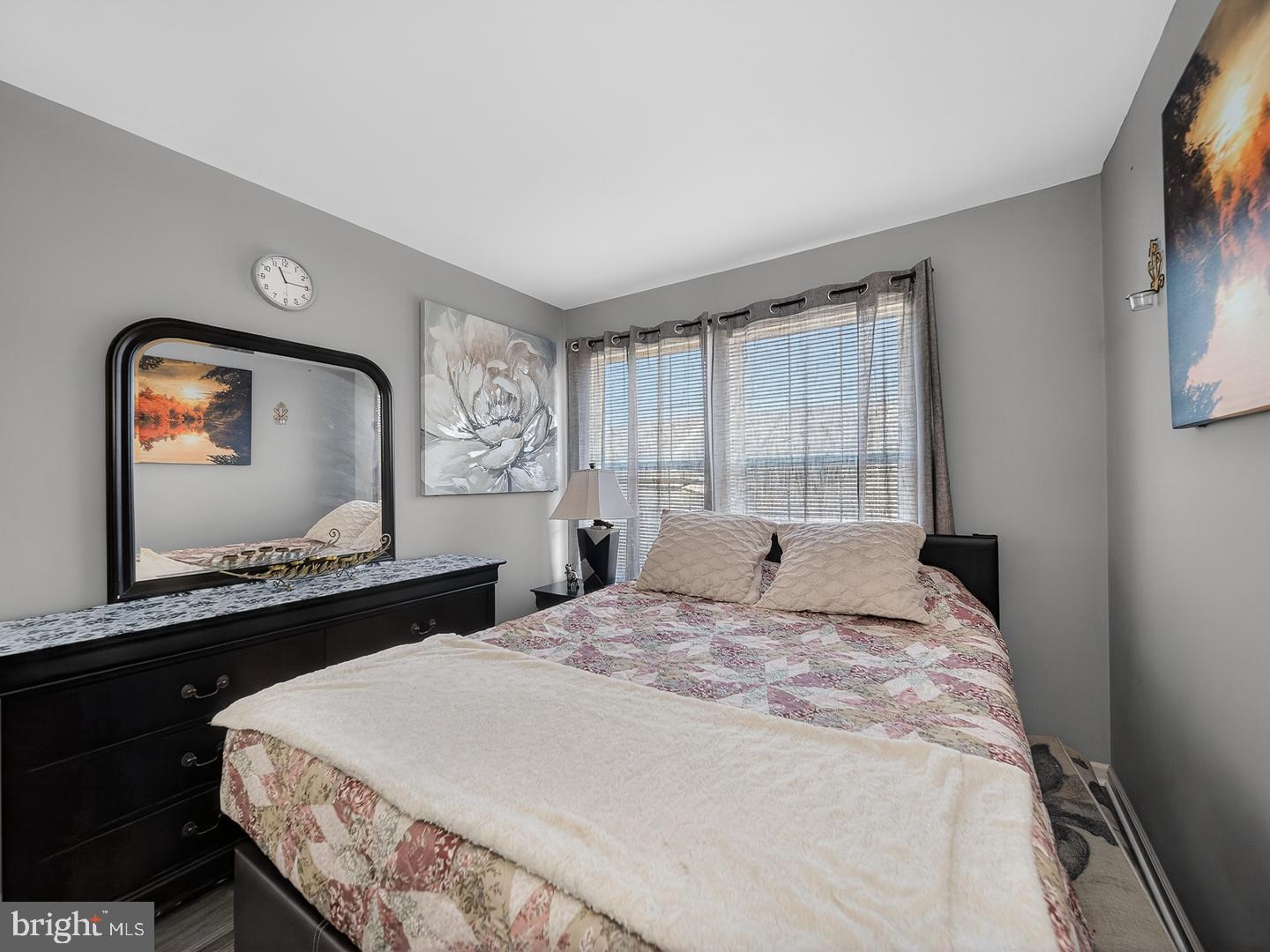 PARADISE - Residential Lease