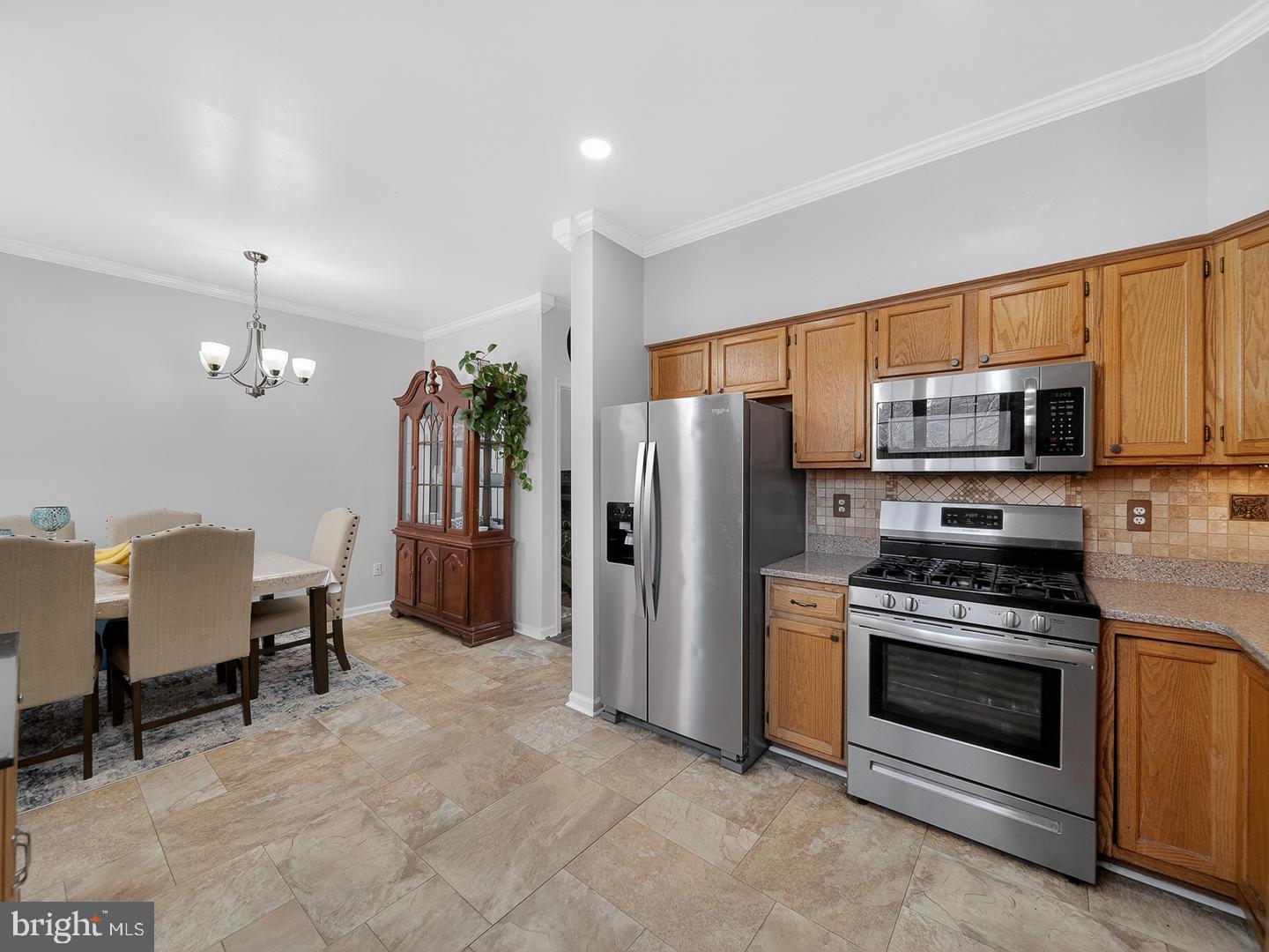 PARADISE - Residential Lease