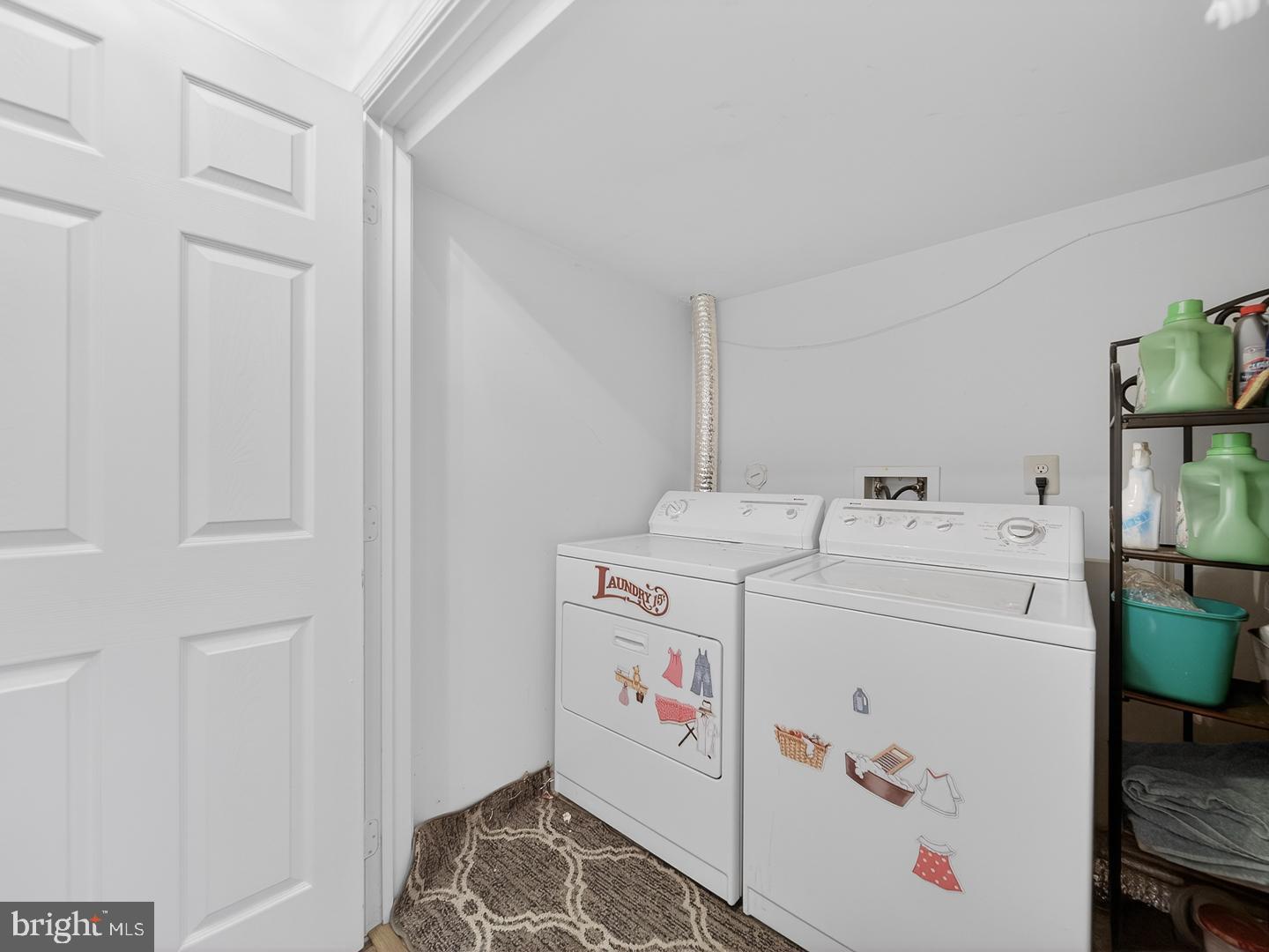 PARADISE - Residential Lease