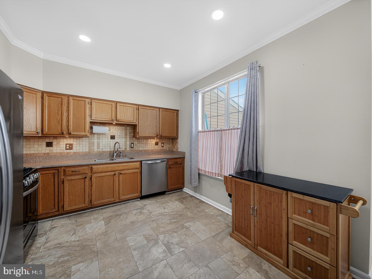 PARADISE - Residential Lease