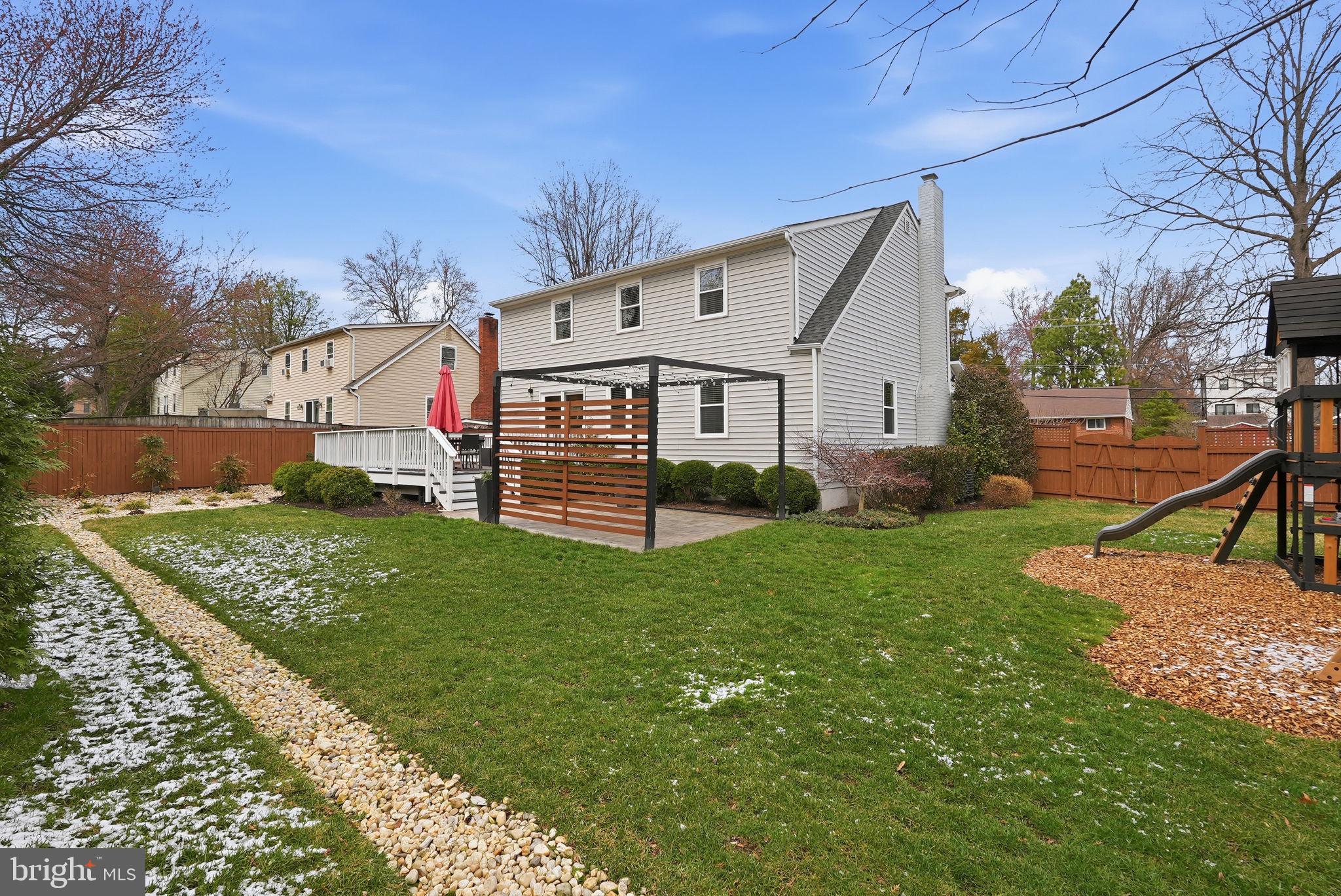 BROYHILL CREST - Residential