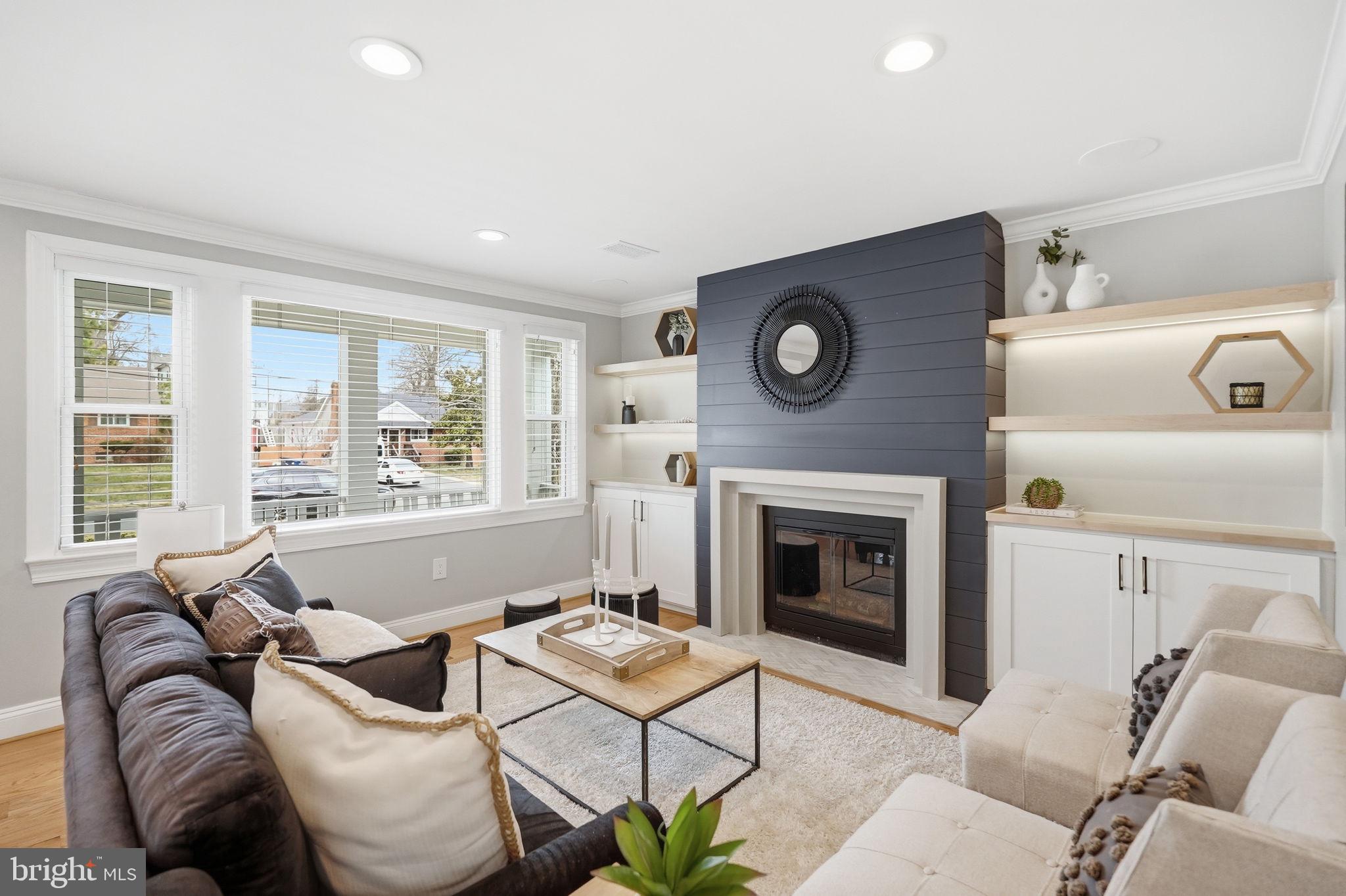 BROYHILL CREST - Residential