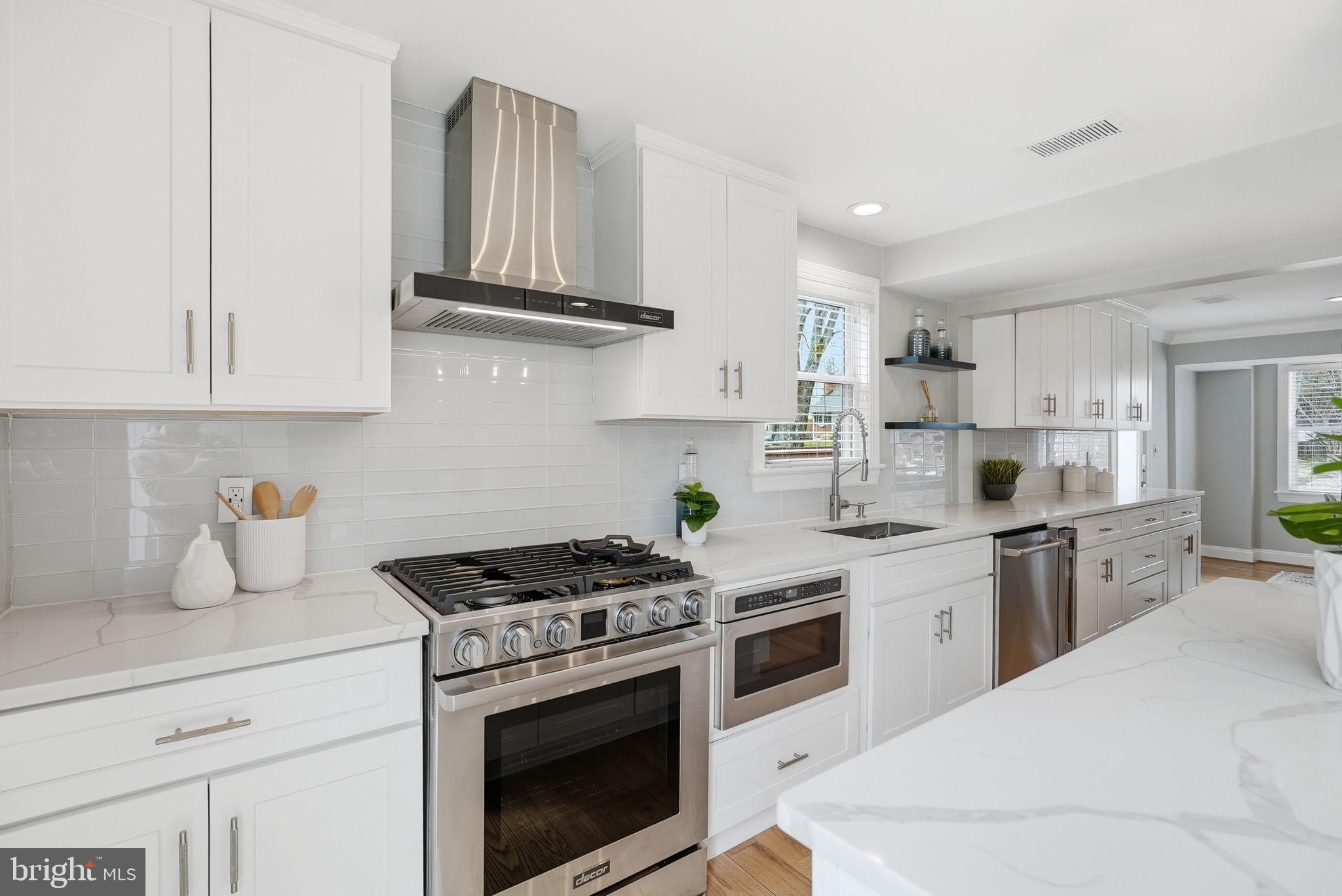 BROYHILL CREST - Residential