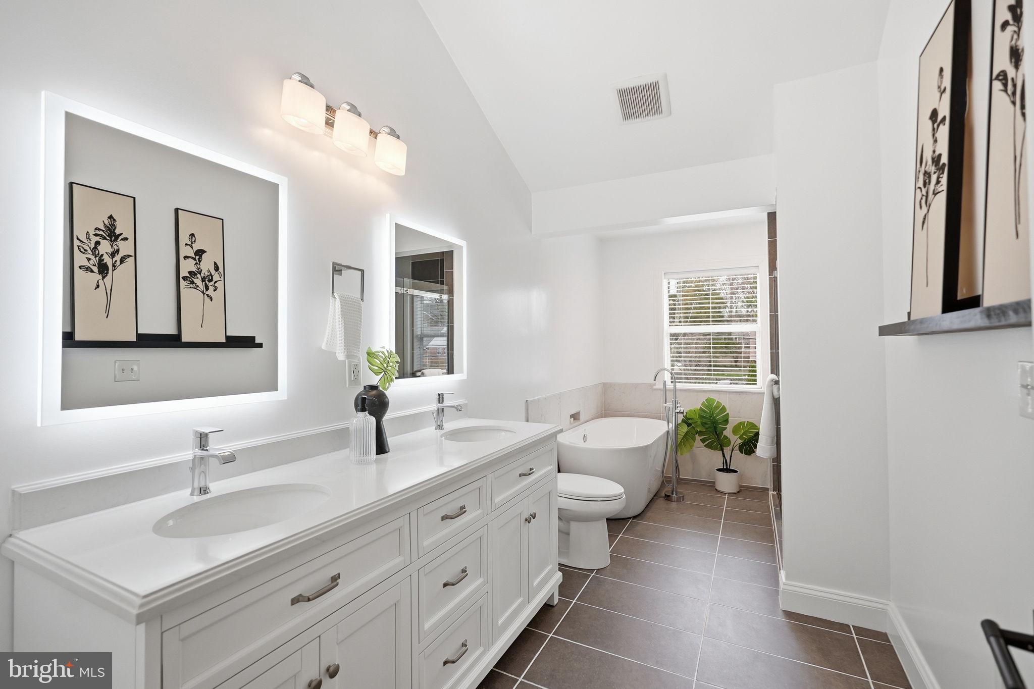 BROYHILL CREST - Residential