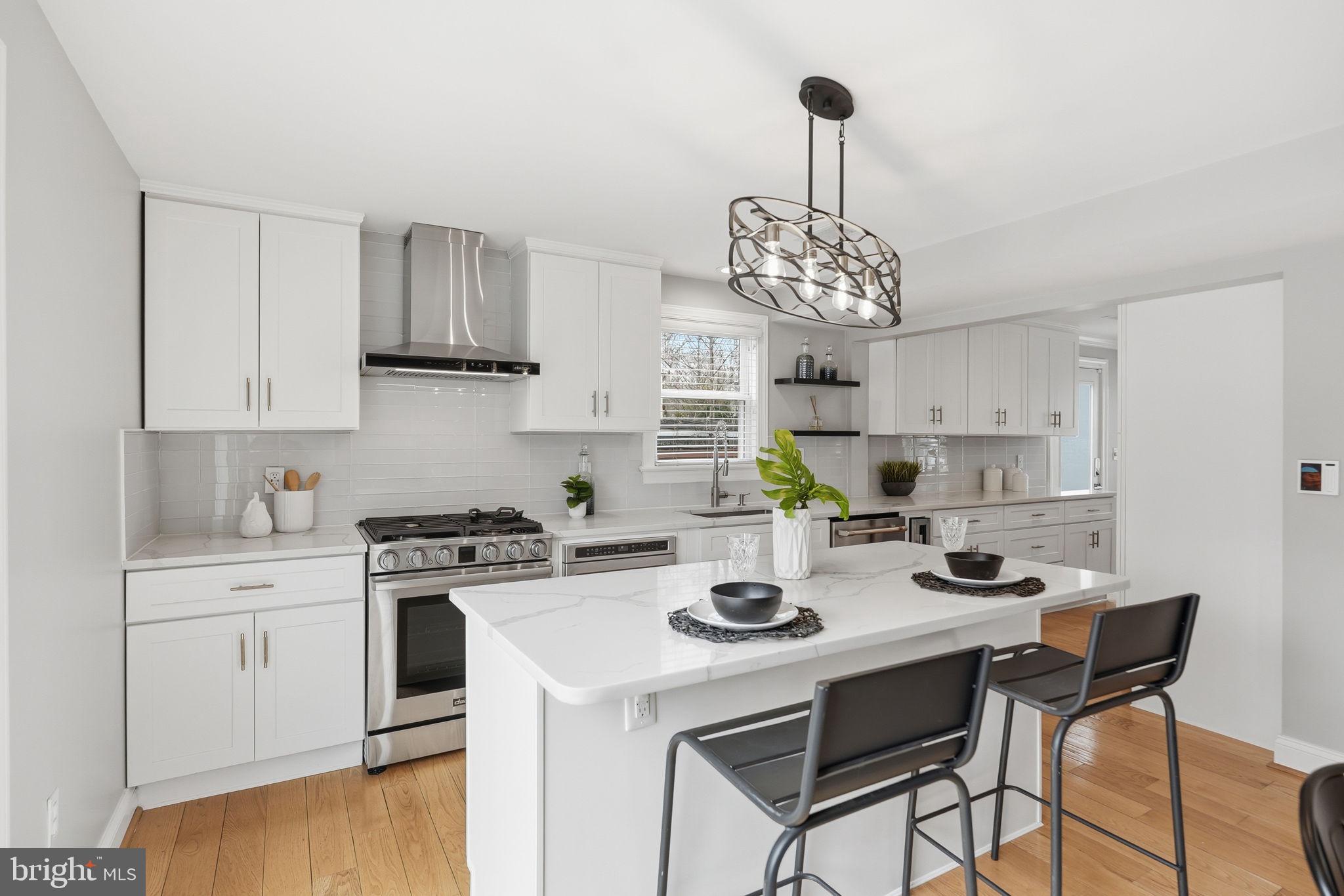 BROYHILL CREST - Residential