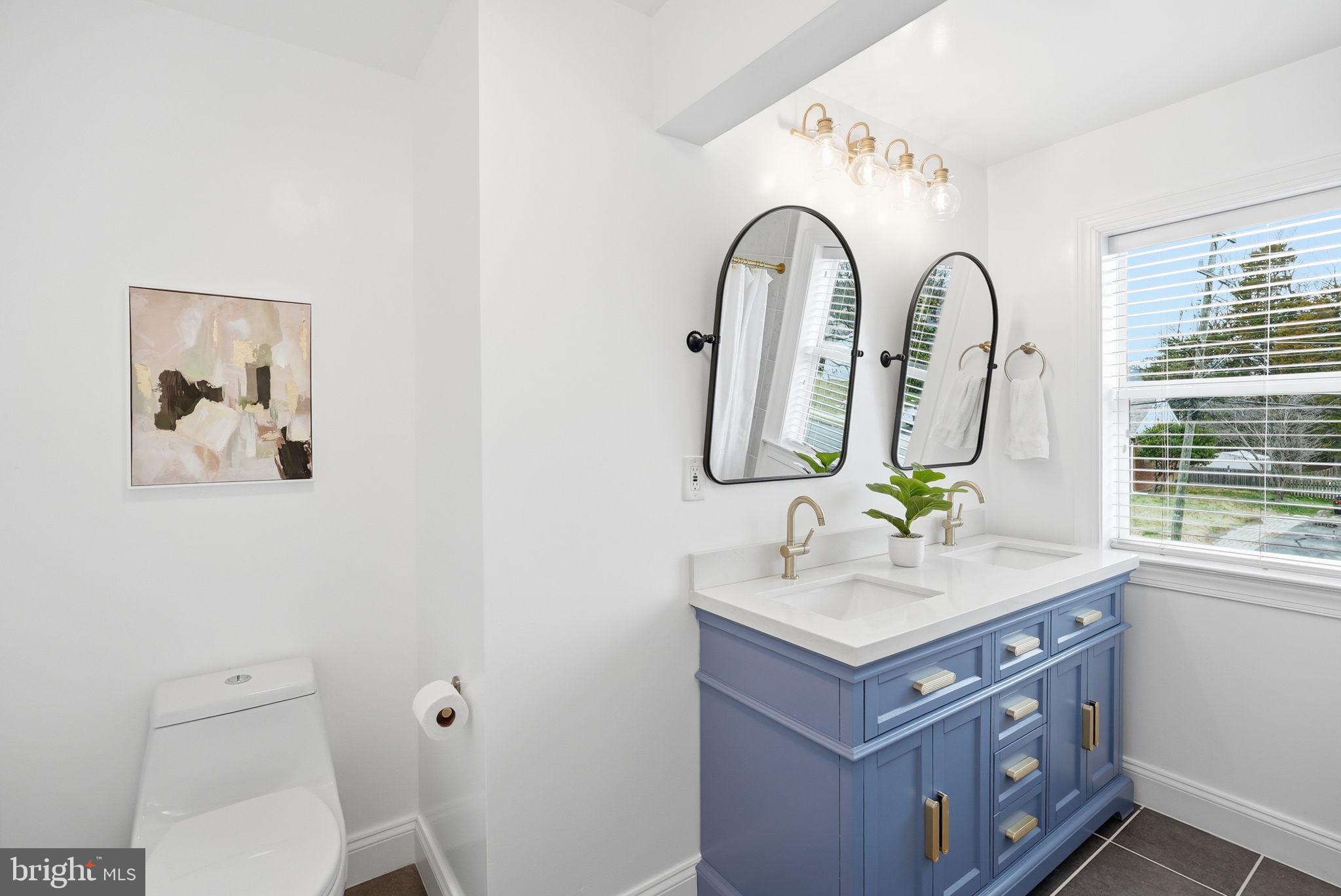 BROYHILL CREST - Residential