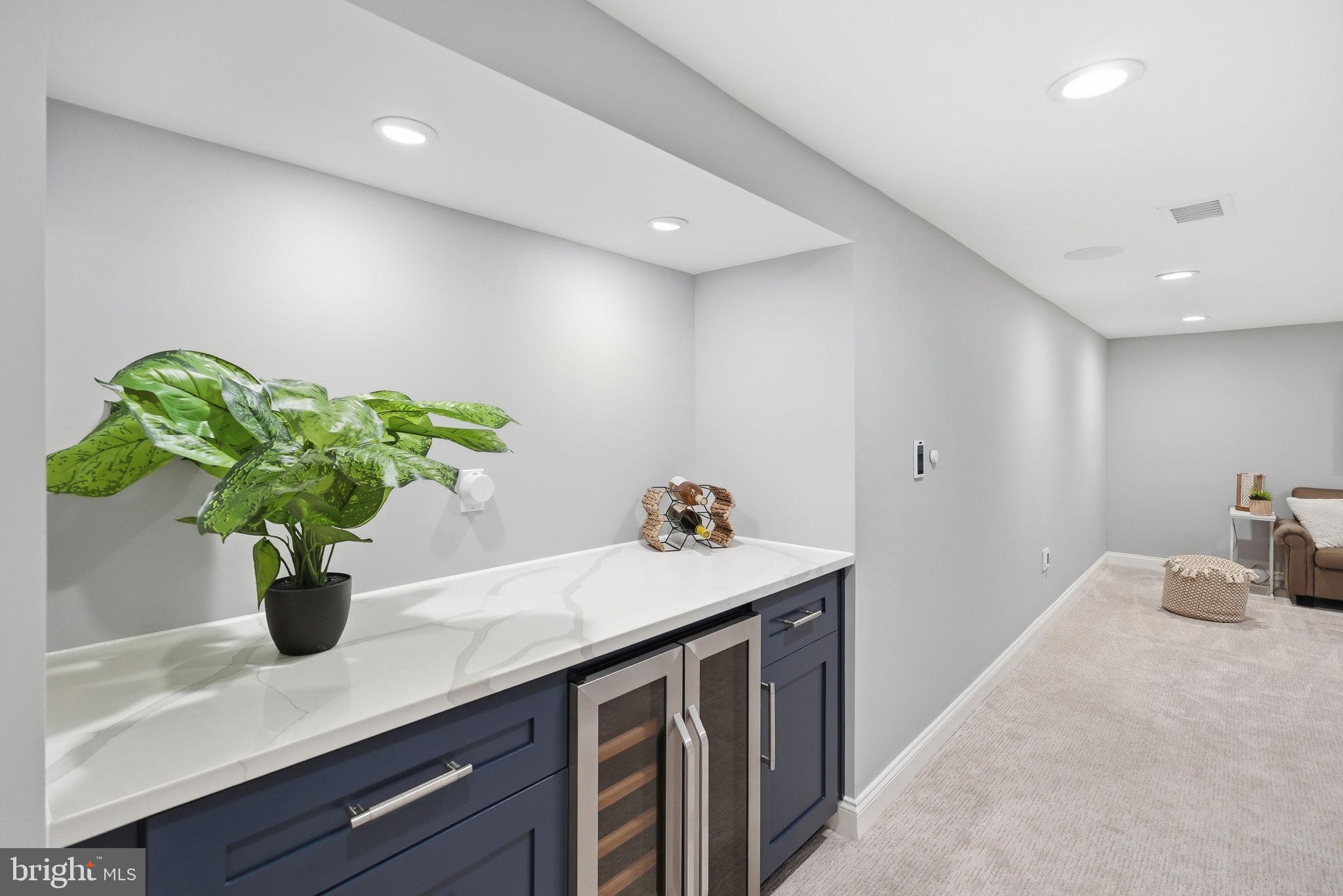 BROYHILL CREST - Residential