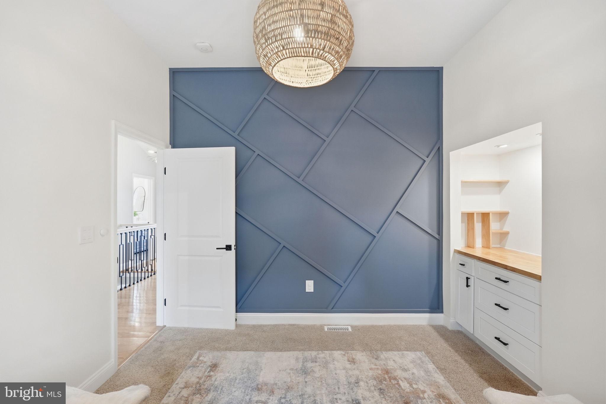 BROYHILL CREST - Residential