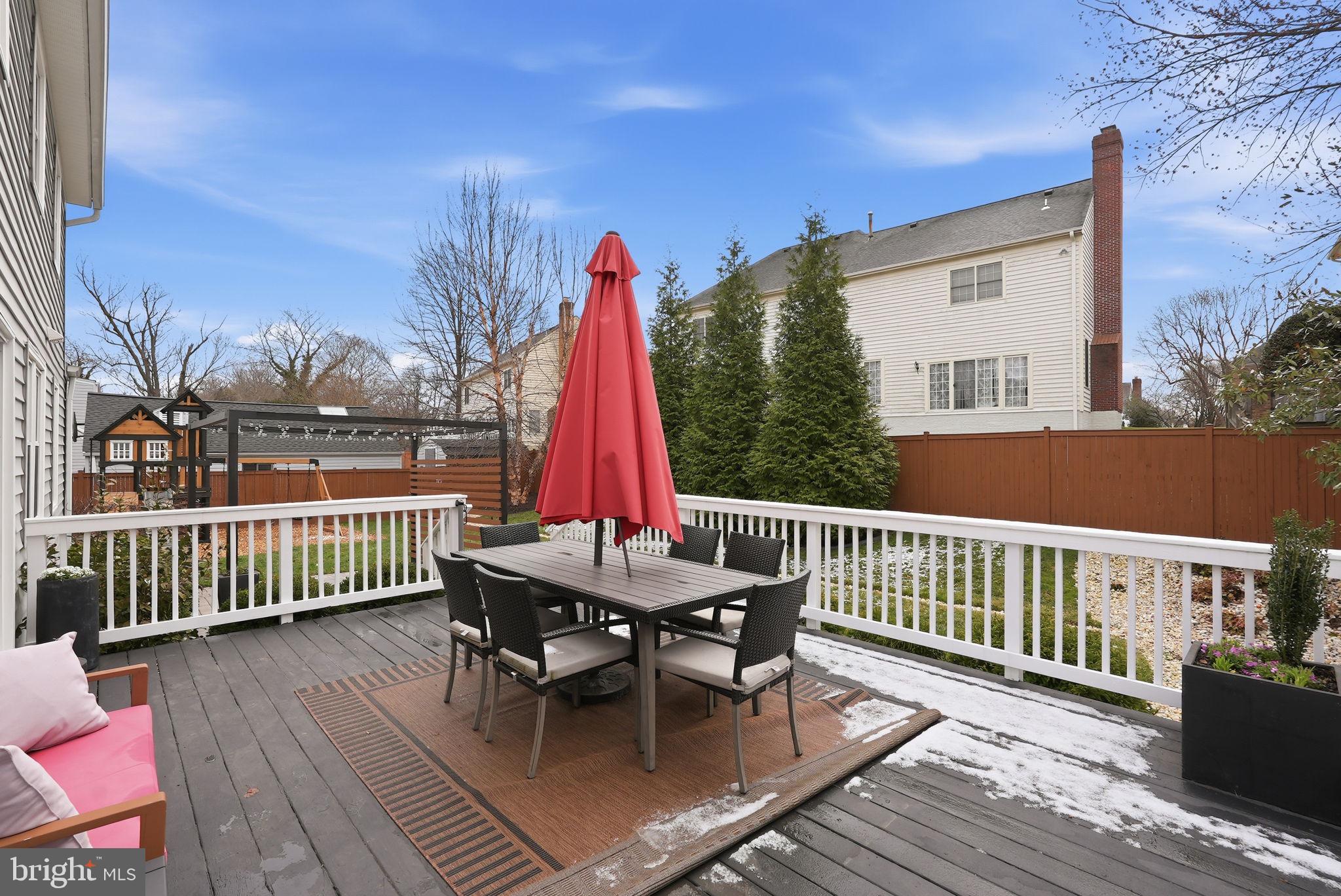 BROYHILL CREST - Residential