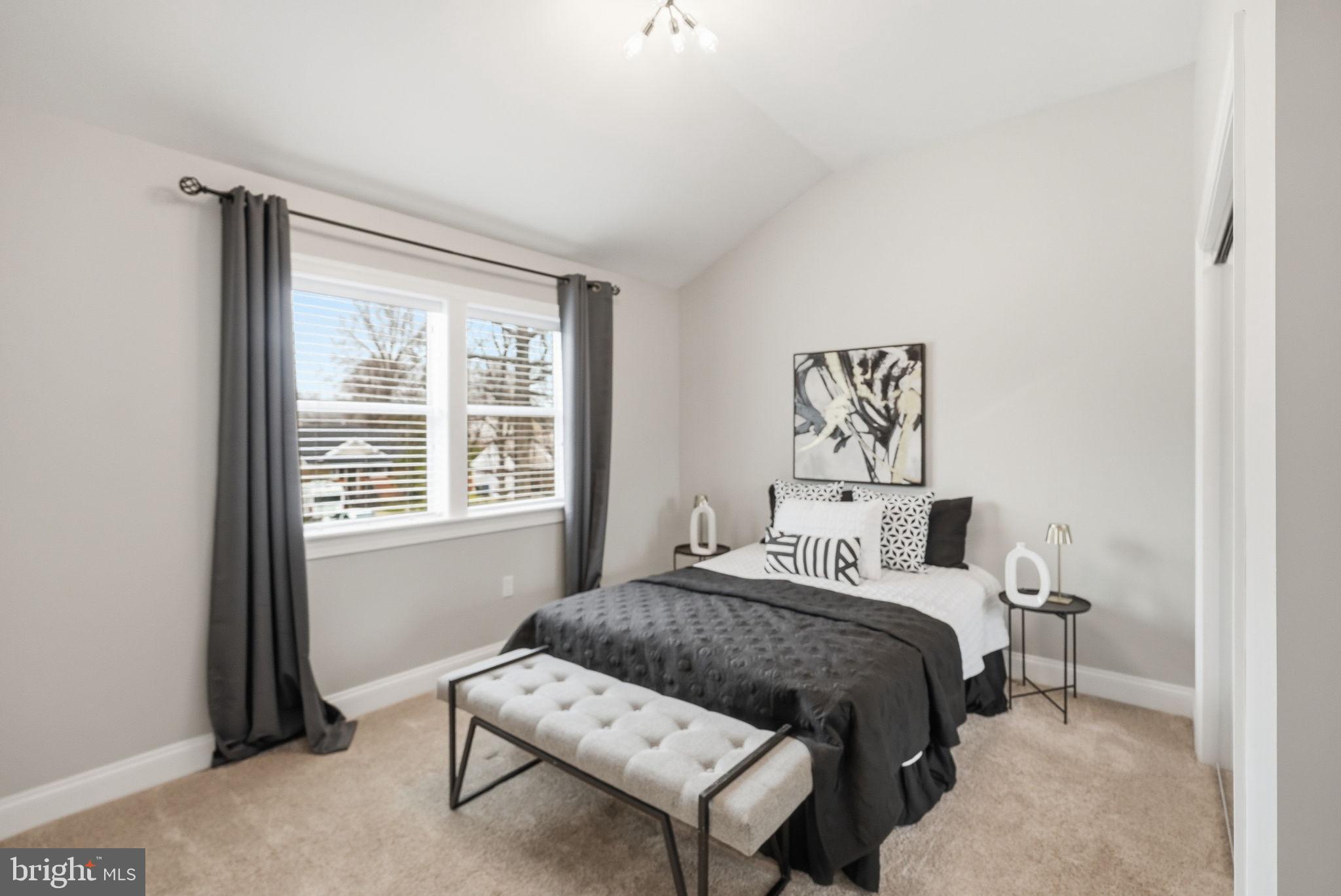 BROYHILL CREST - Residential