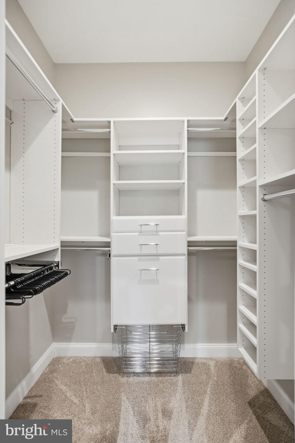 BROYHILL CREST - Residential