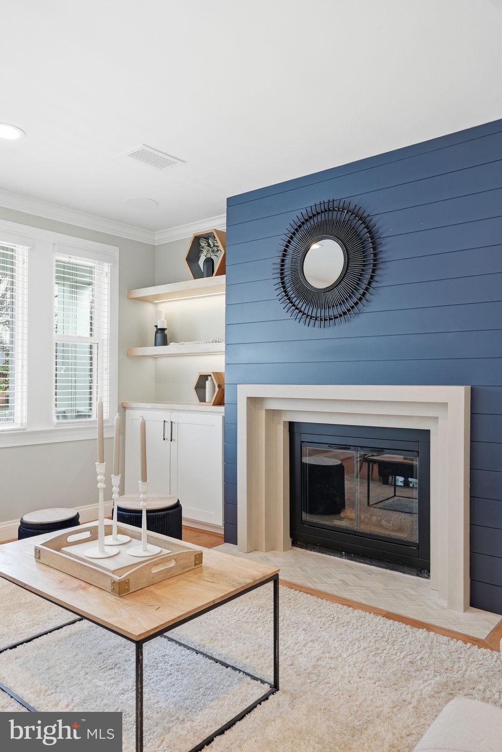 BROYHILL CREST - Residential