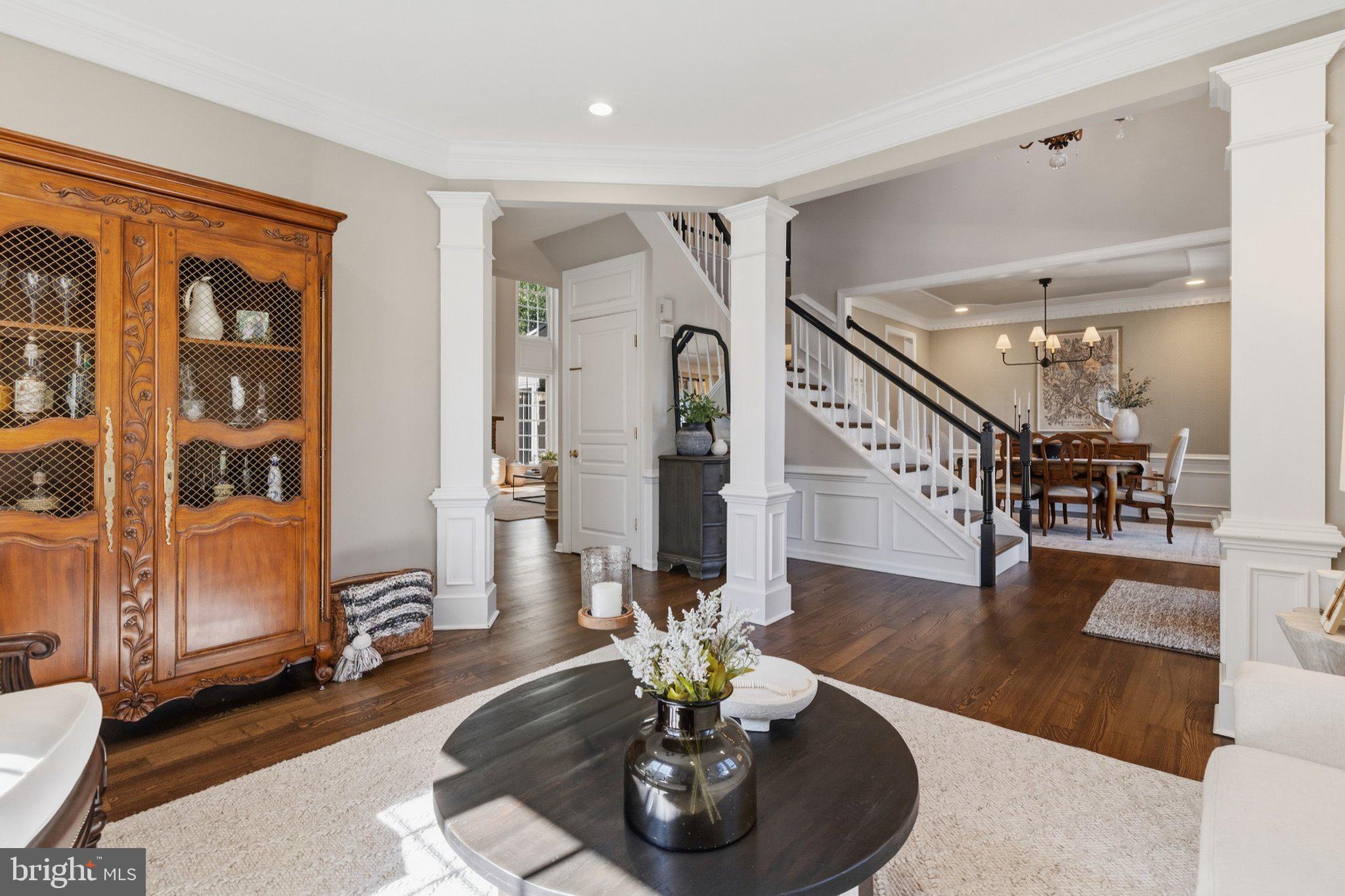 325 SLEEPY HOLLOW COURT