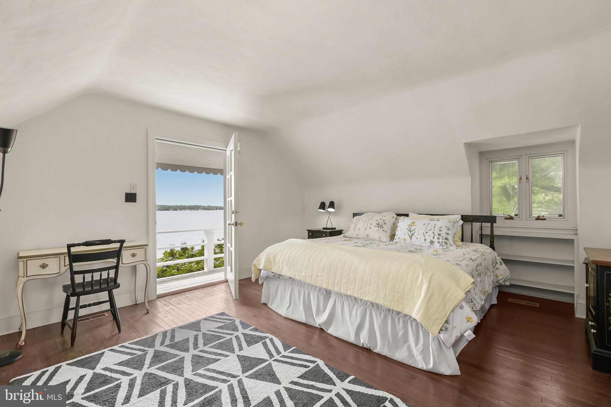 GIBSON ISLAND - Residential