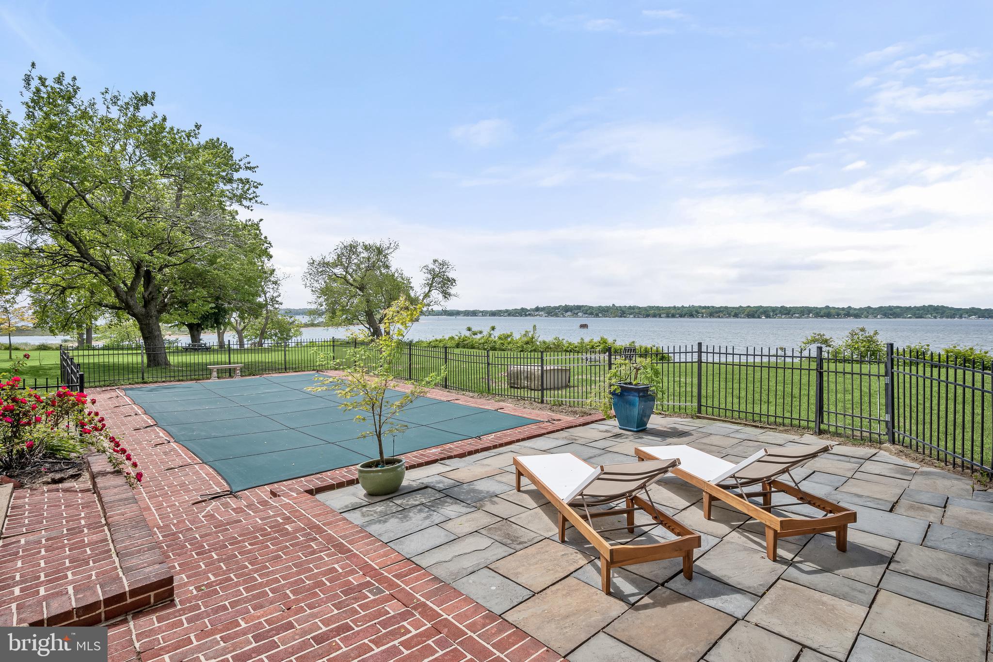 GIBSON ISLAND - Residential