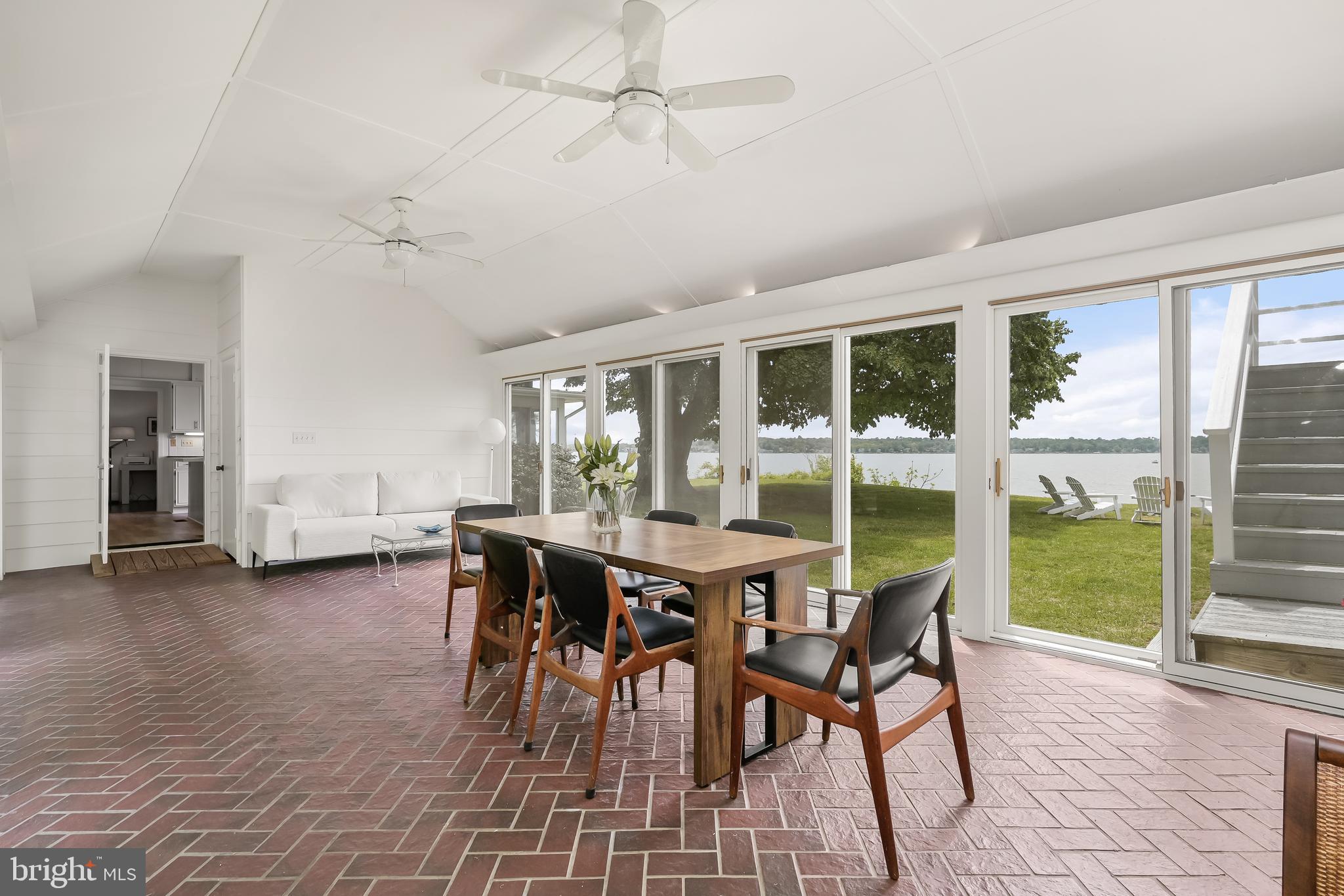 GIBSON ISLAND - Residential