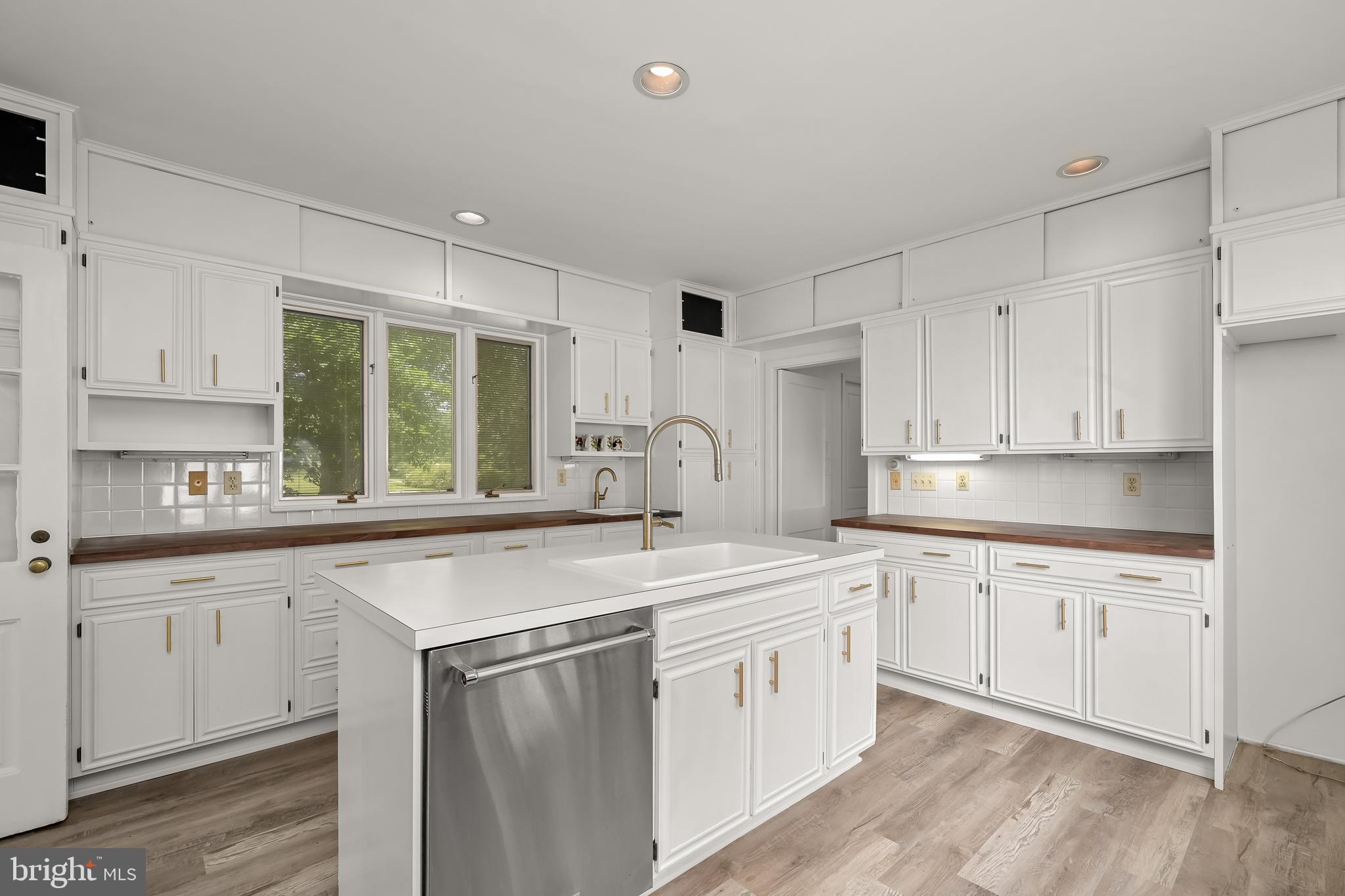 GIBSON ISLAND - Residential