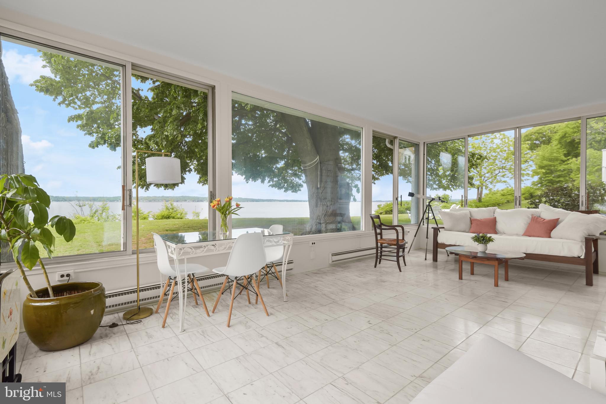 GIBSON ISLAND - Residential