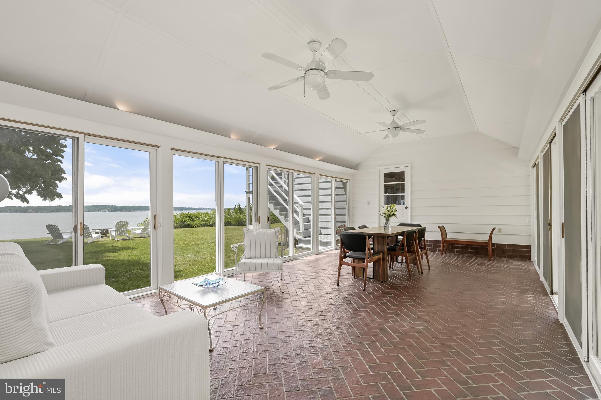 GIBSON ISLAND - Residential