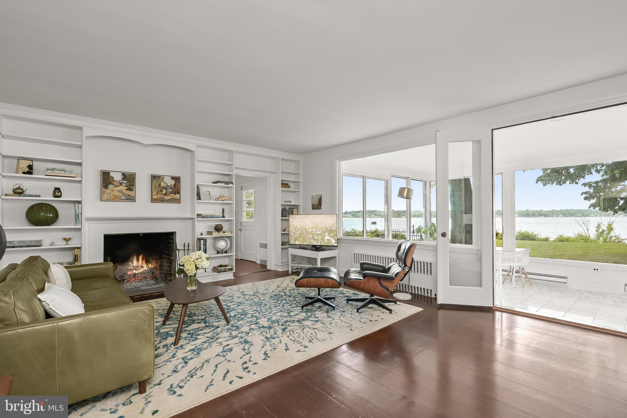 GIBSON ISLAND - Residential