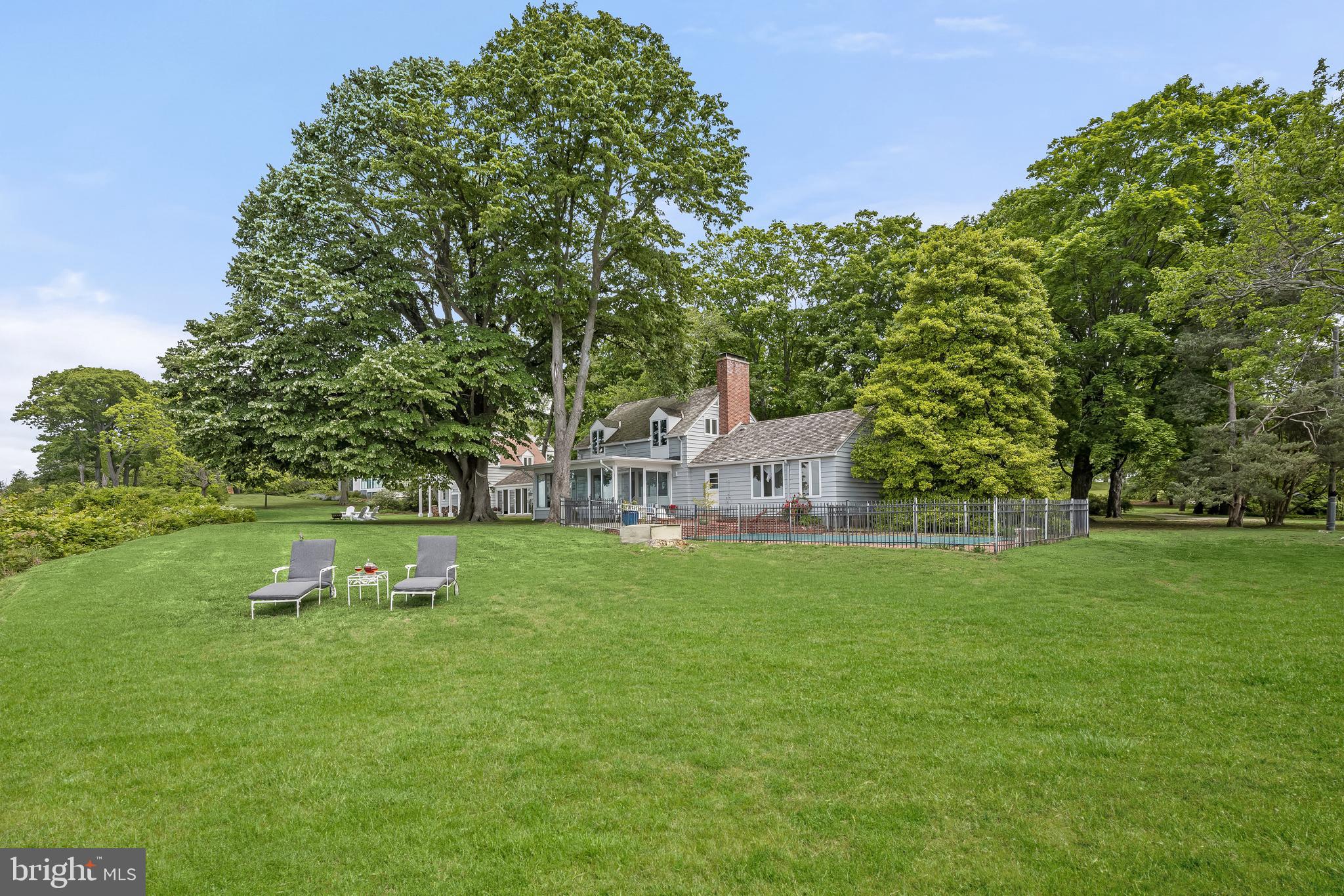 GIBSON ISLAND - Residential