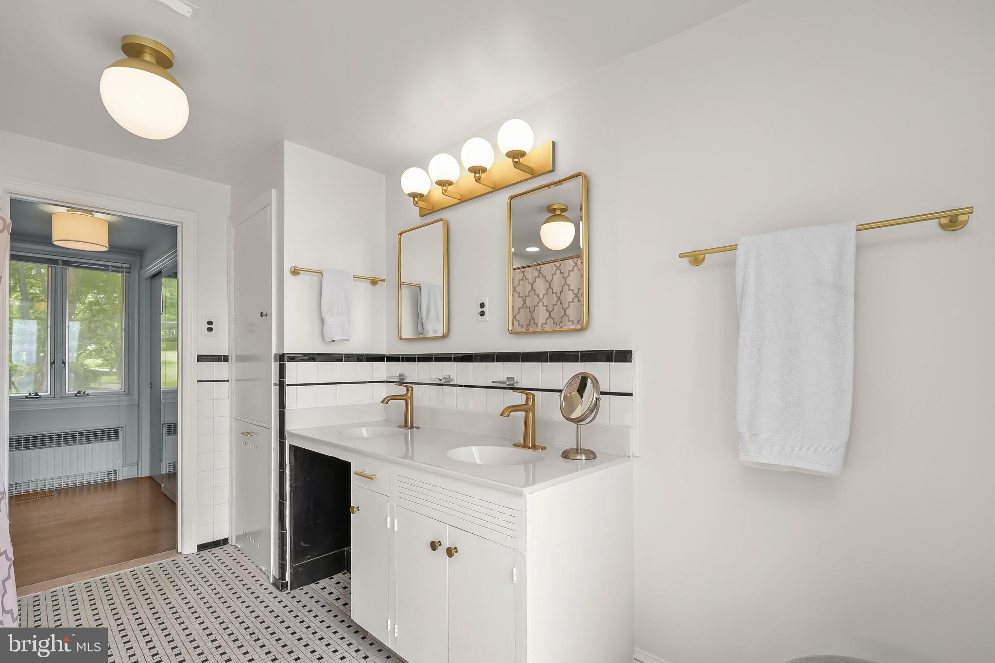 GIBSON ISLAND - Residential