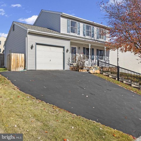 15 PINE RIDGE CIRCLE ENOLA PA 17025