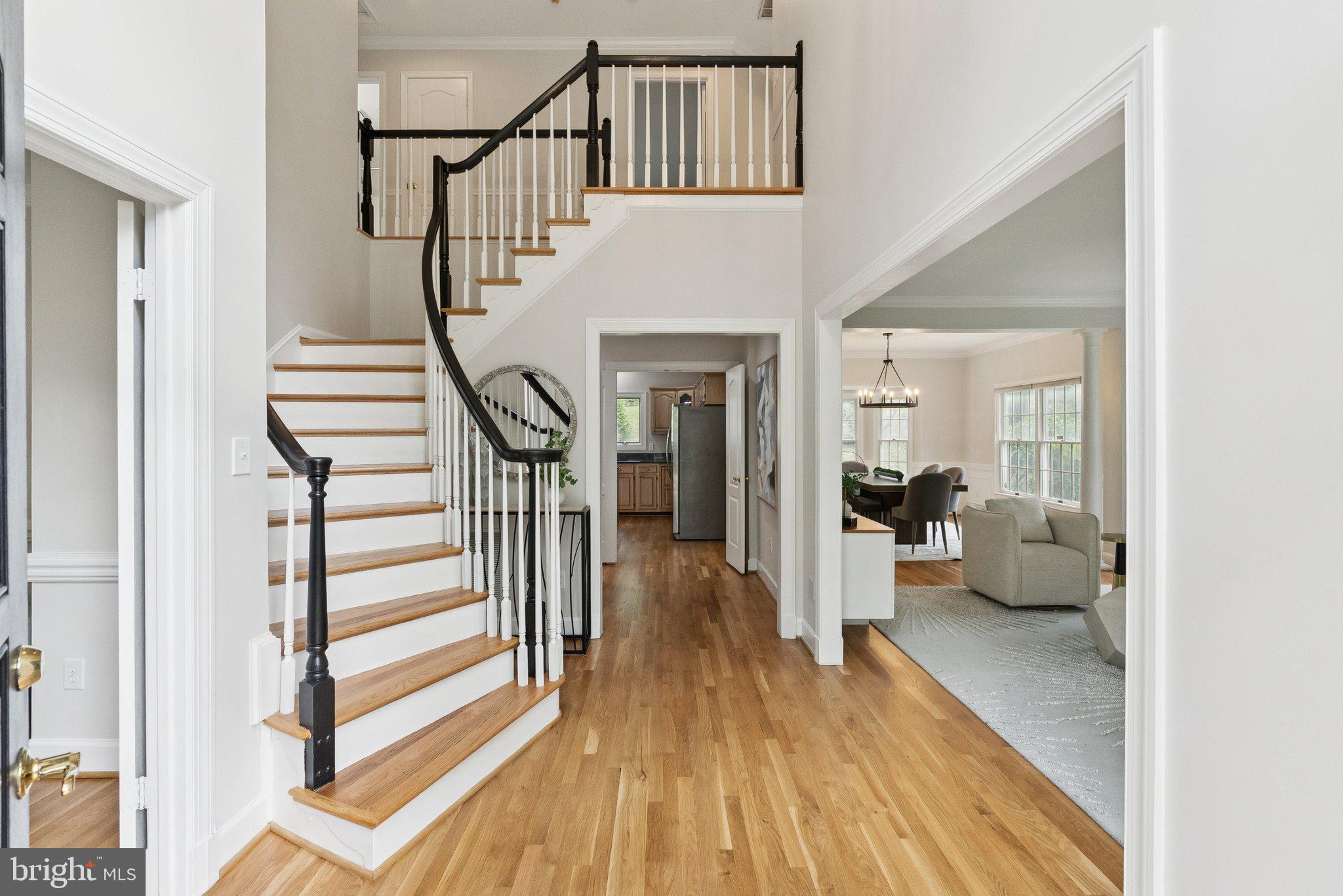 10 CLIMBING ROSE COURT