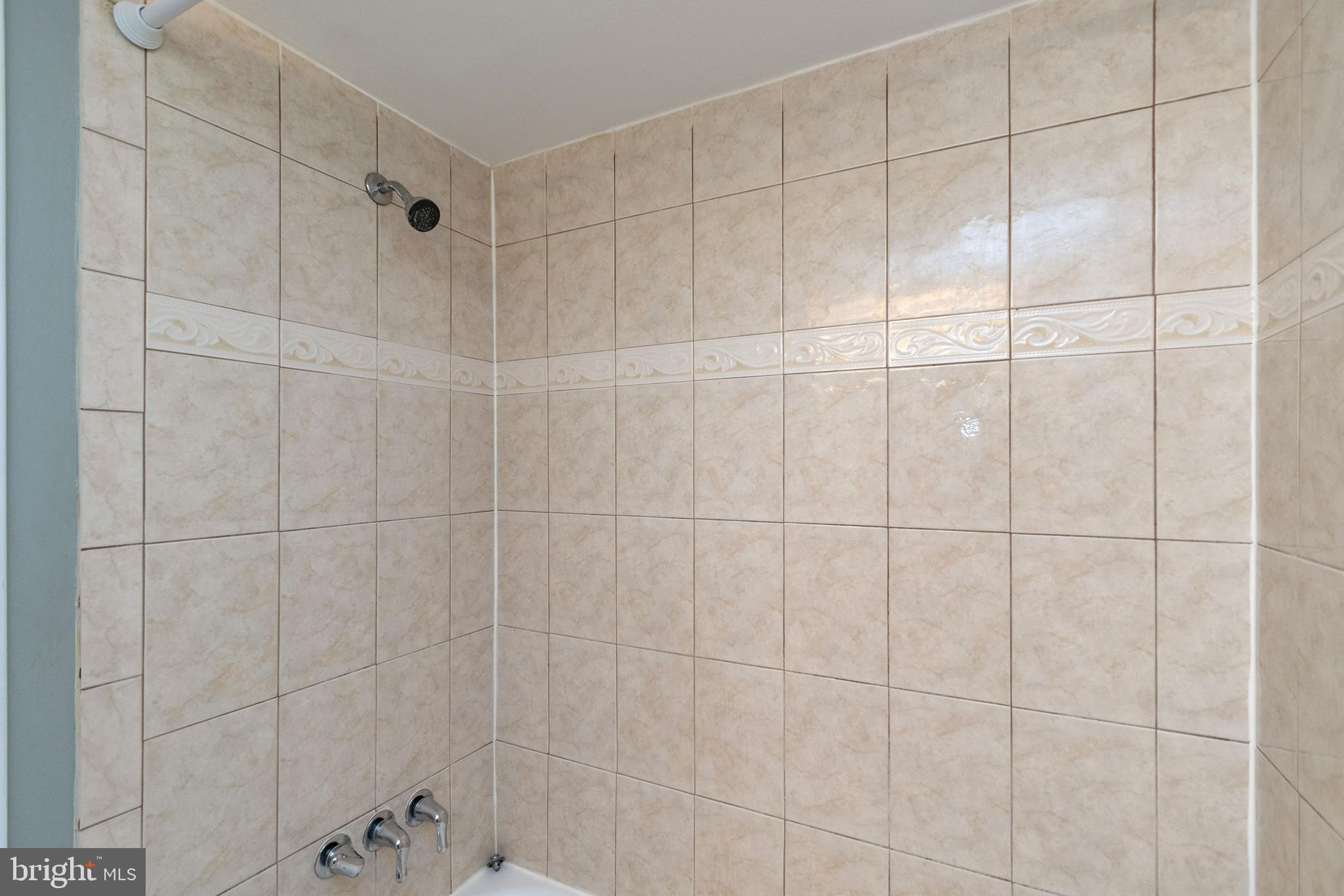 OCCOQUAN RIDGE CONDO - Residential Lease