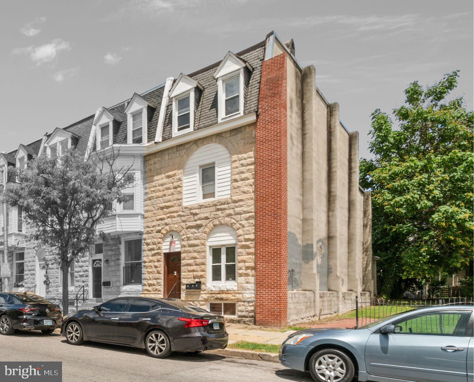 2405 BARCLAY STREET