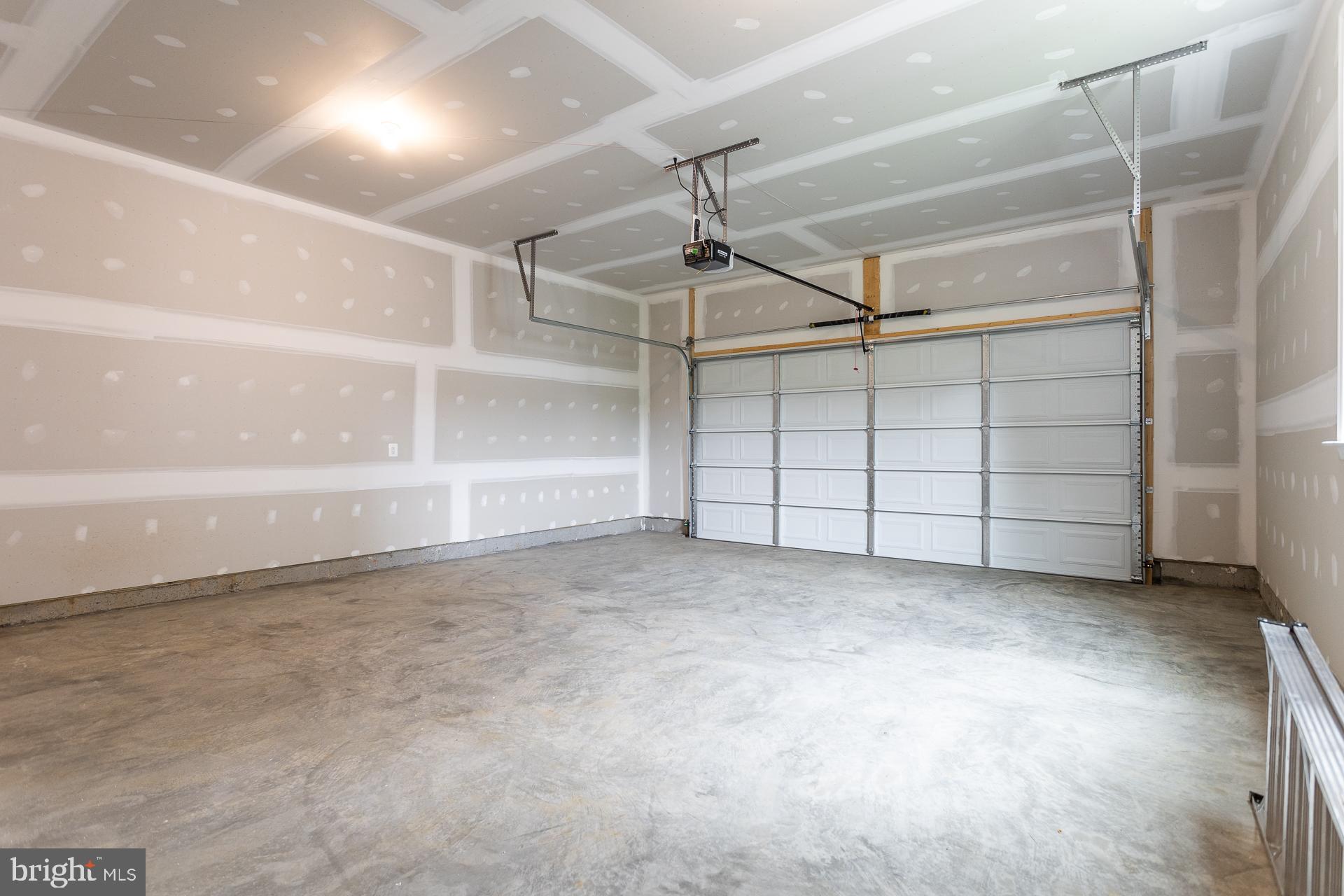 HUNTFIELD - Residential