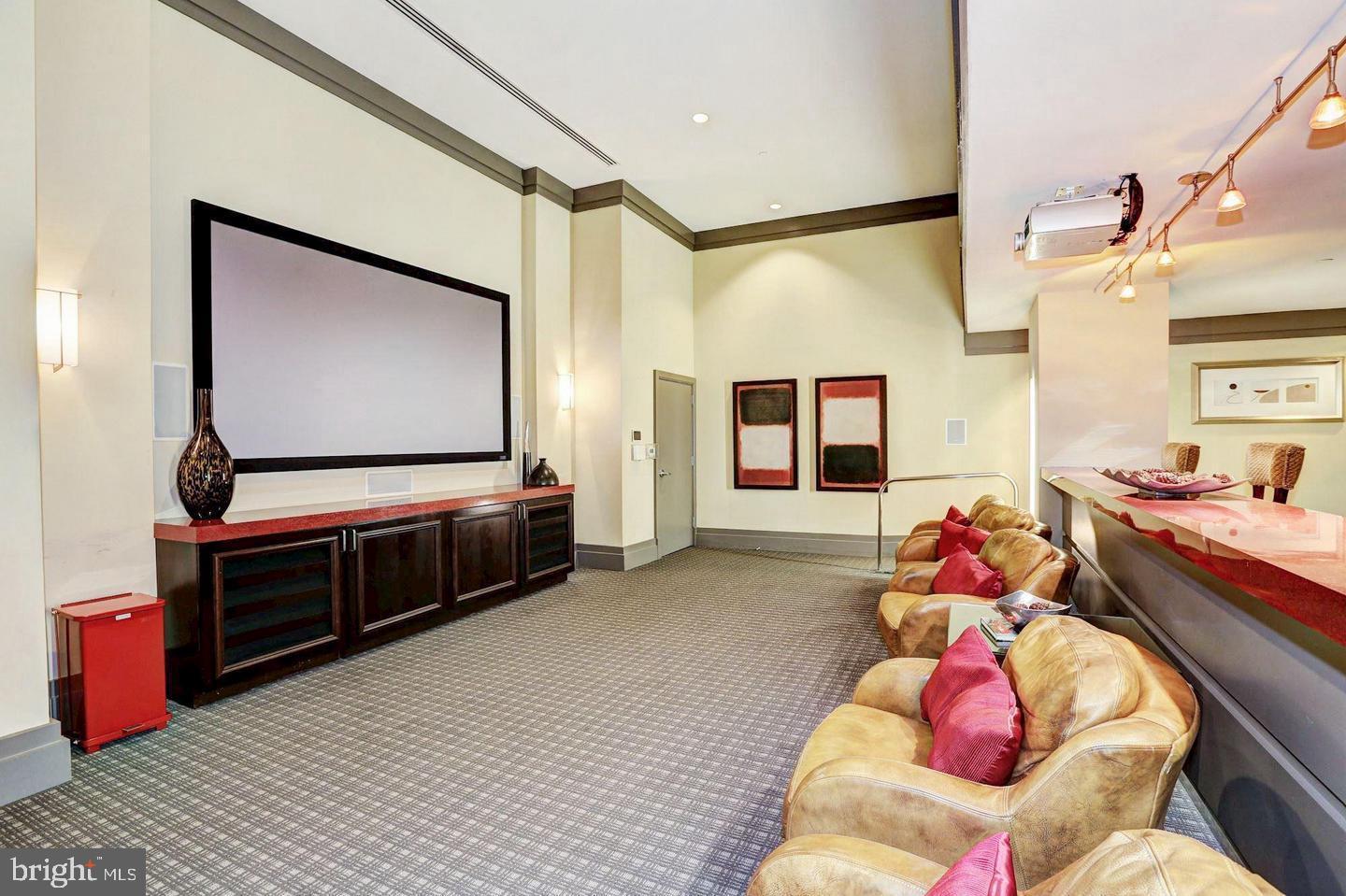 CENTURY SOUTH - Residential Lease