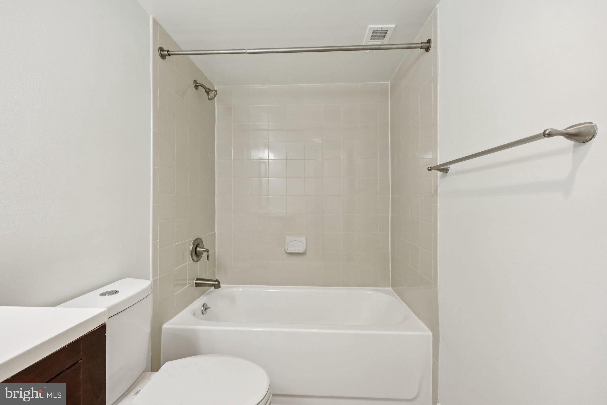 CENTURY SOUTH - Residential Lease