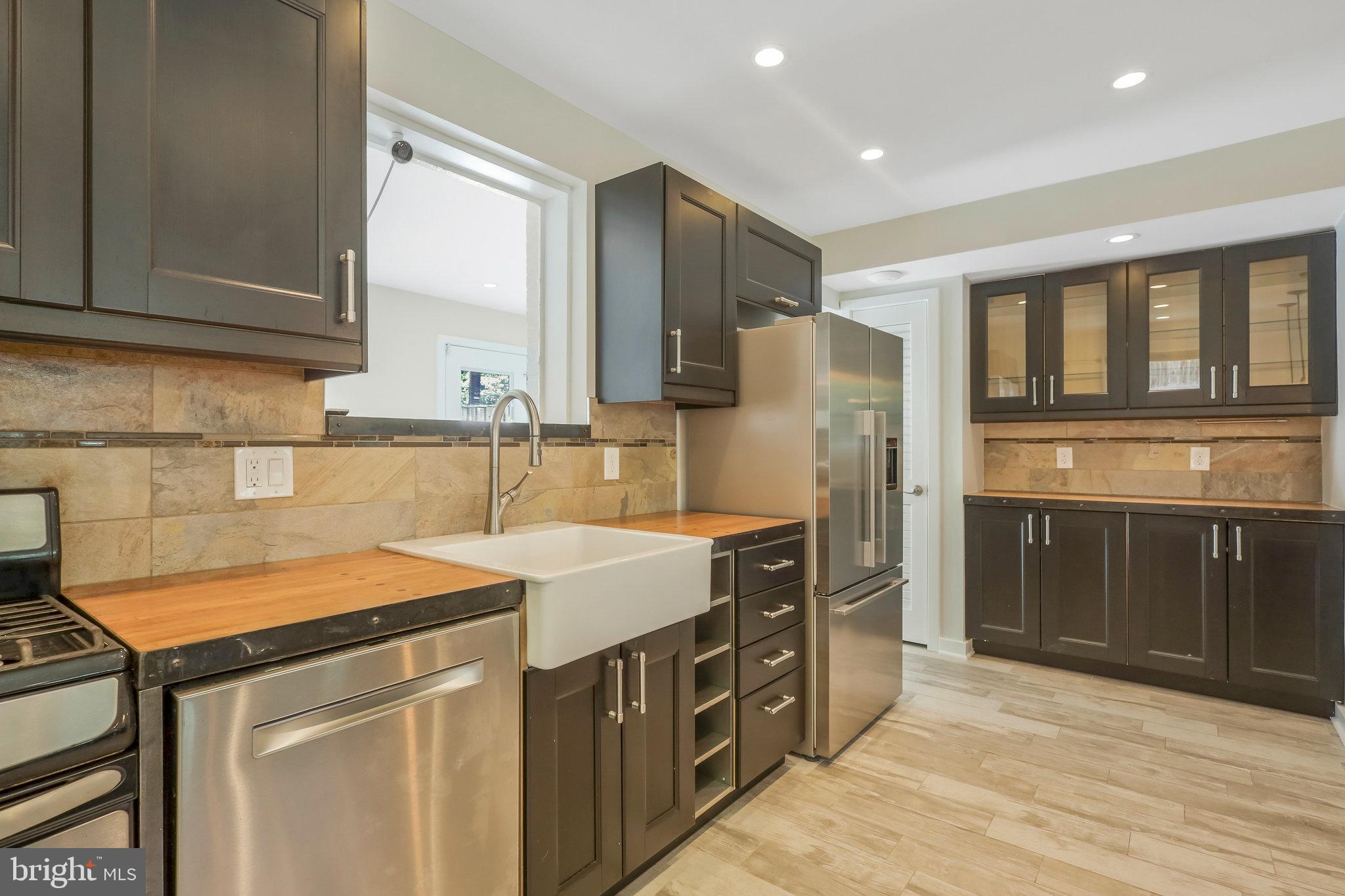 ROSEMONT - Residential Lease