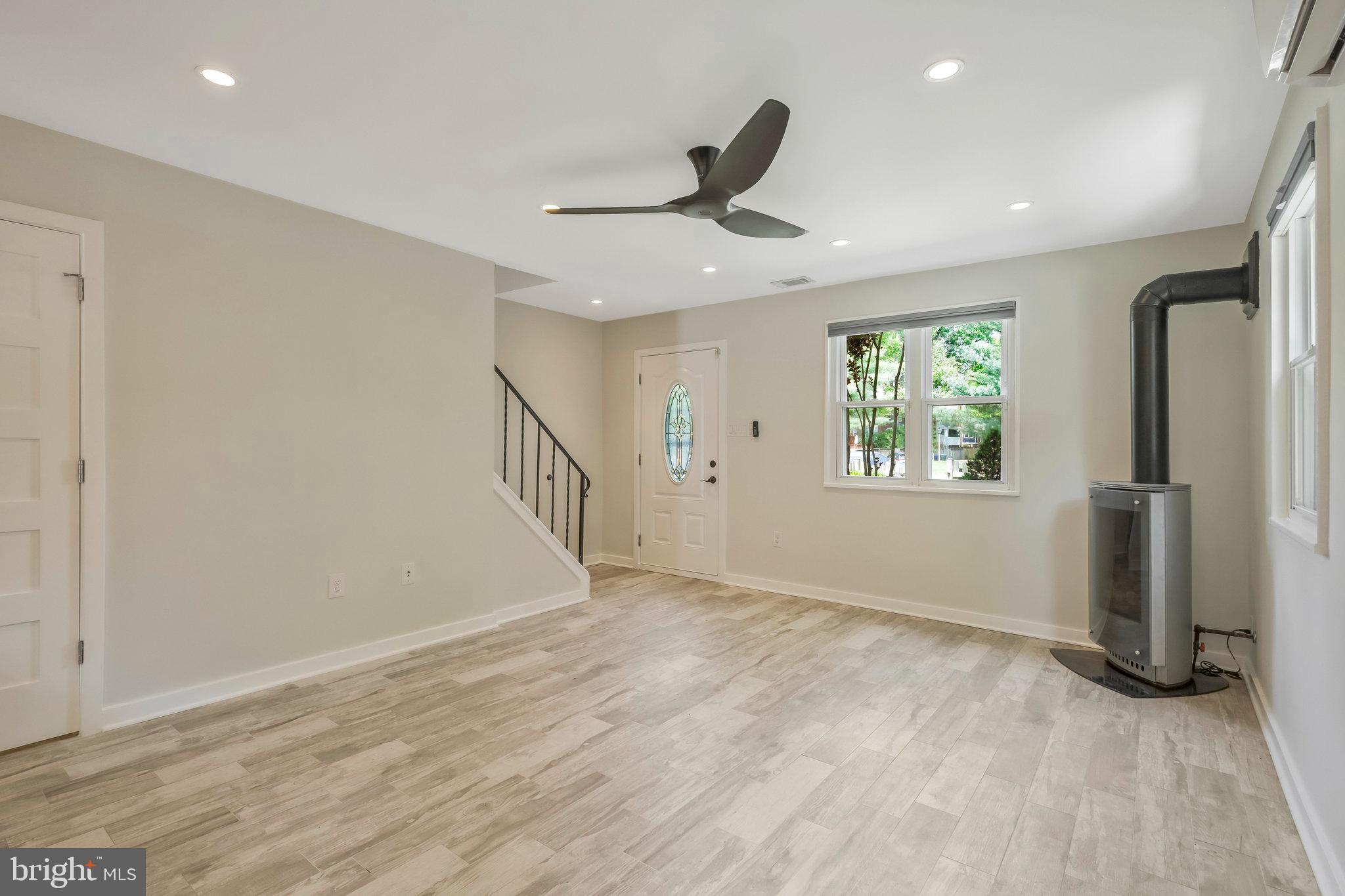 ROSEMONT - Residential Lease