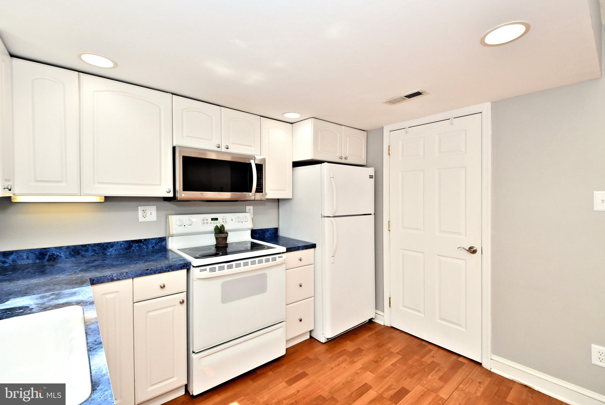 CHATHAM VIL OF TOW - Residential