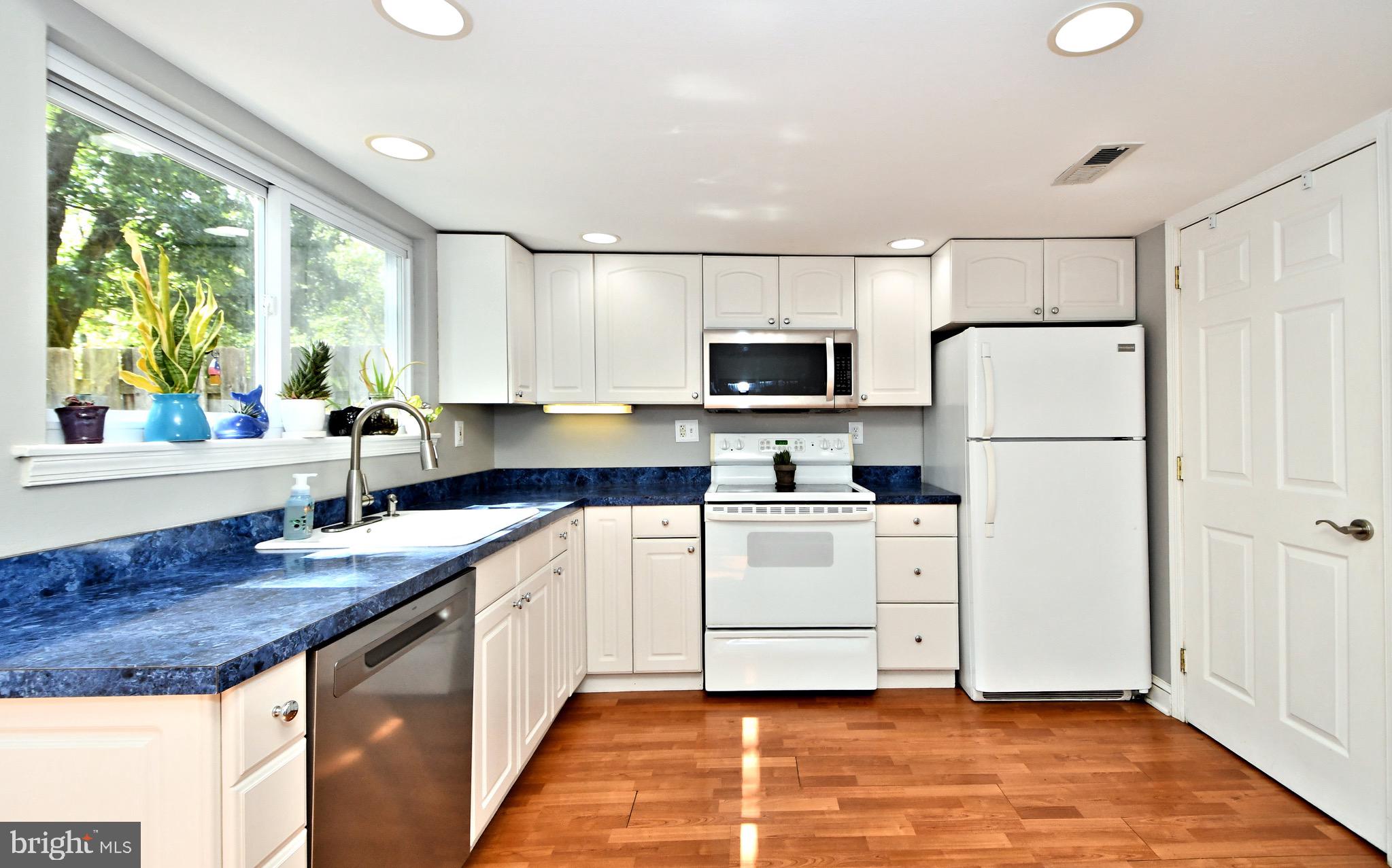 CHATHAM VIL OF TOW - Residential