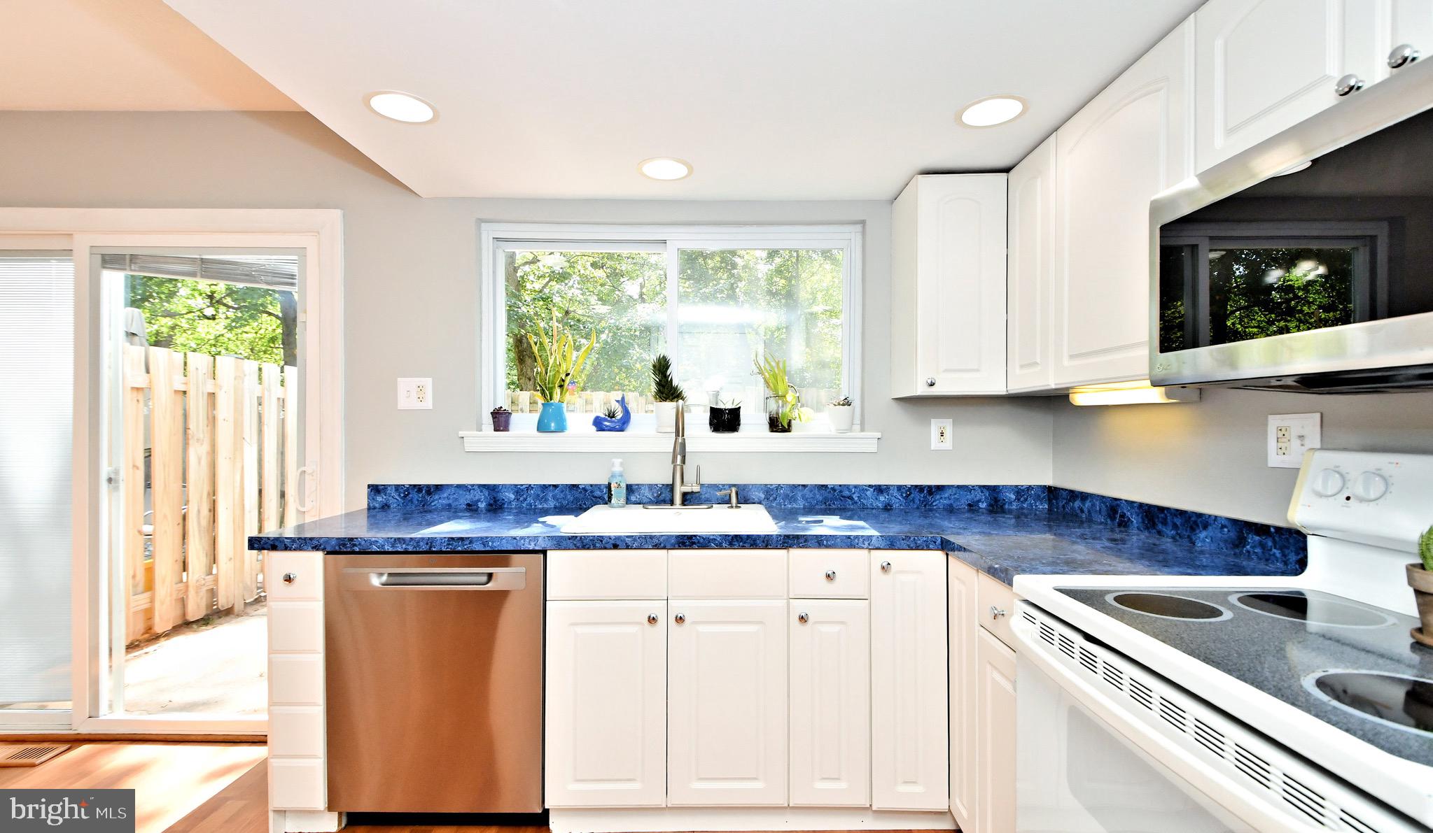 CHATHAM VIL OF TOW - Residential