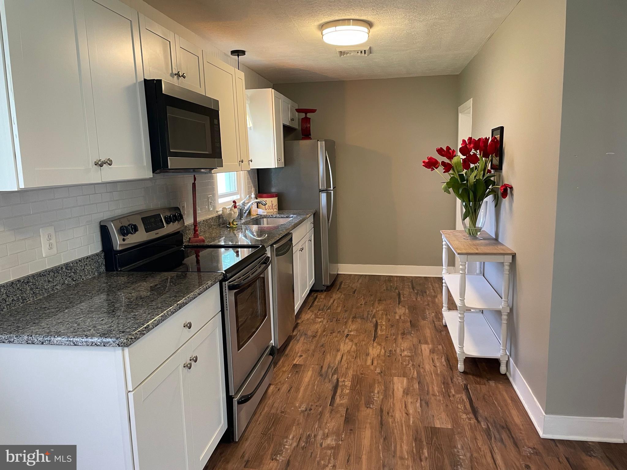 HAMBROOKS - Residential