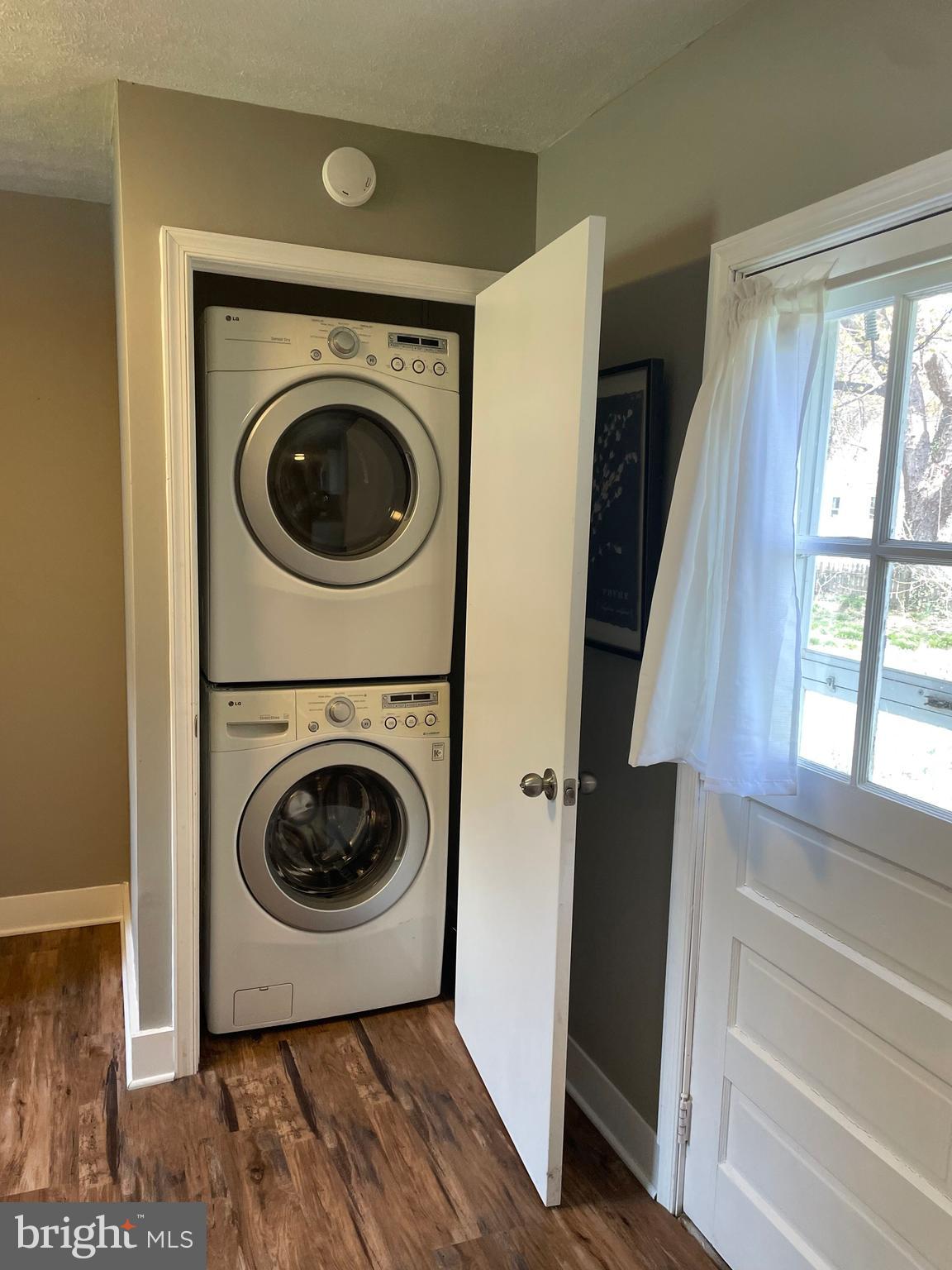 HAMBROOKS - Residential